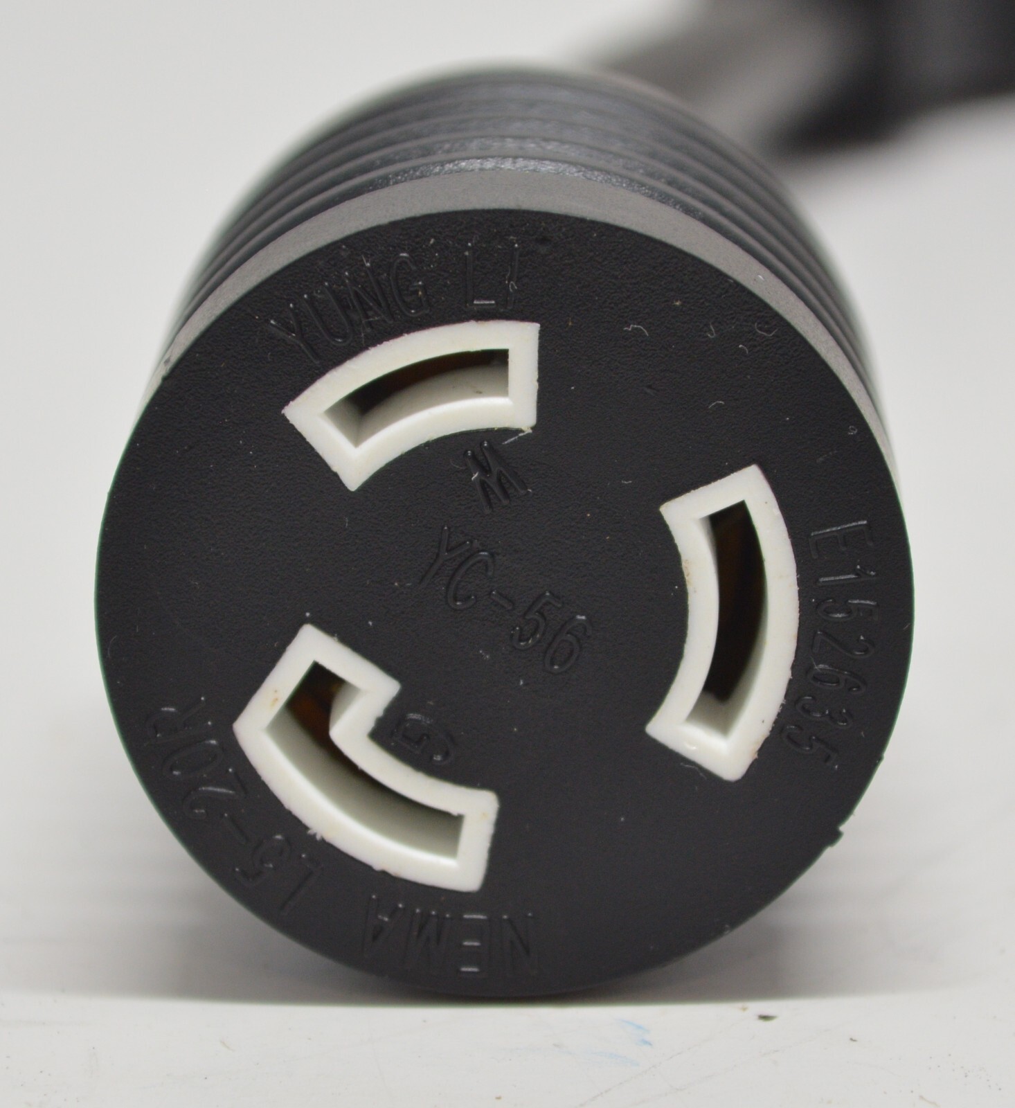 NEW Yung Li YC-56 Heavy Duty Power Adapter L5-20R 20A 125V