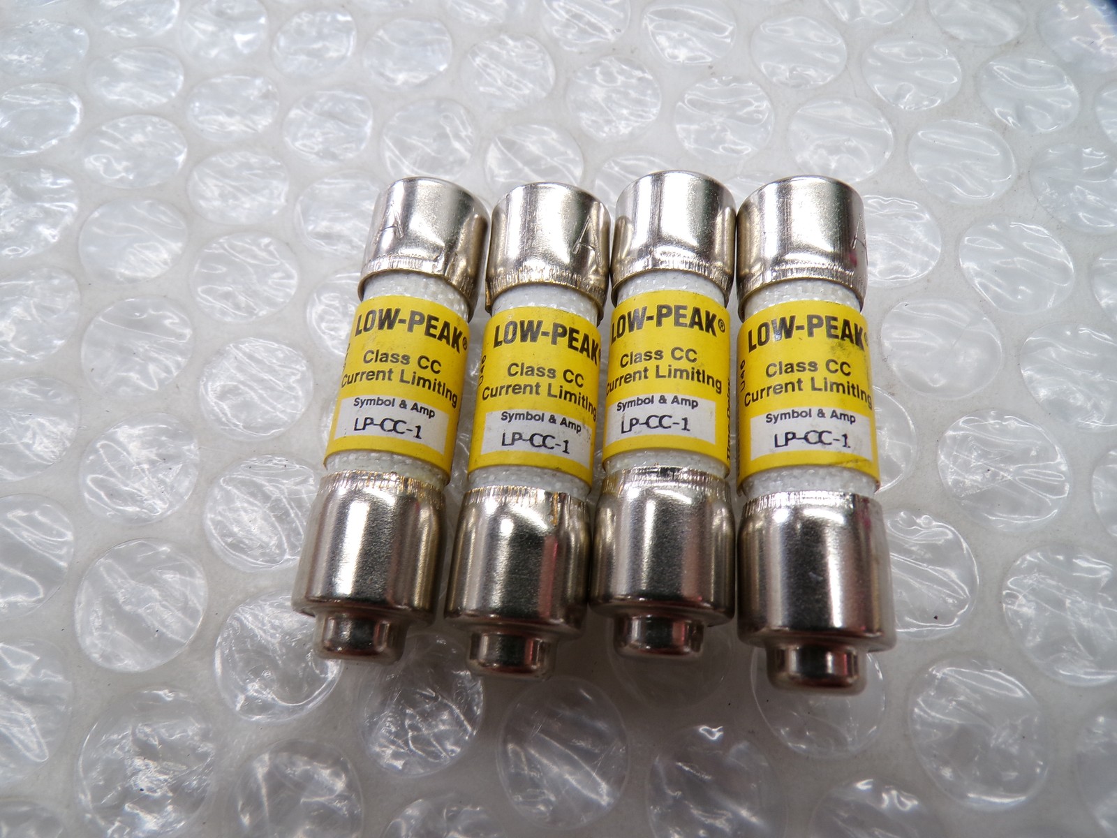 BUSSMANN LP-CC-1 FUSE LOT OF 4 NSNP