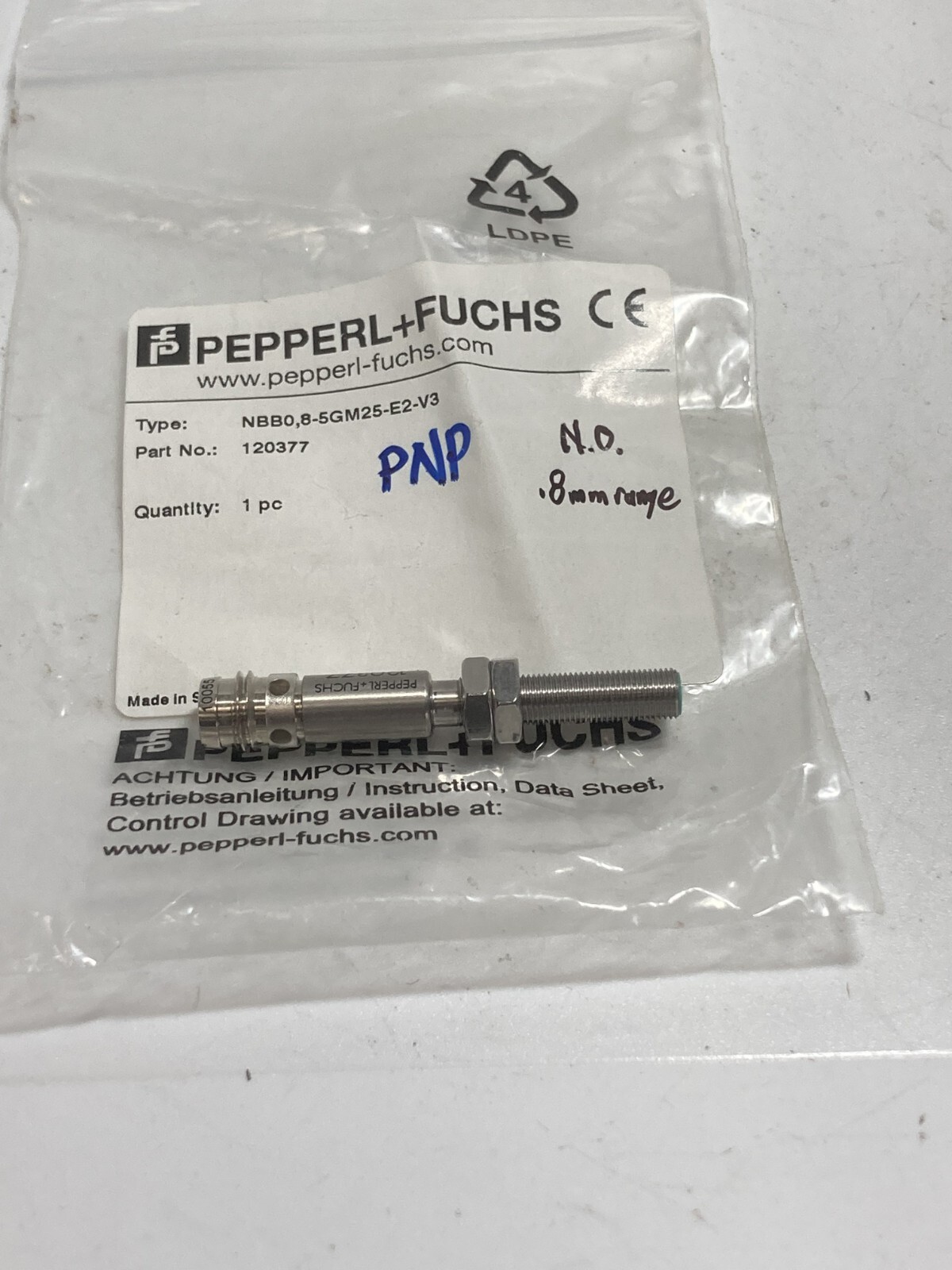 PEPPERL+FUCHS NBB0.8-5GM25-E2-V3 PROXIMITY SENSOR NO 0.8MM S 10-30VDC NIB
