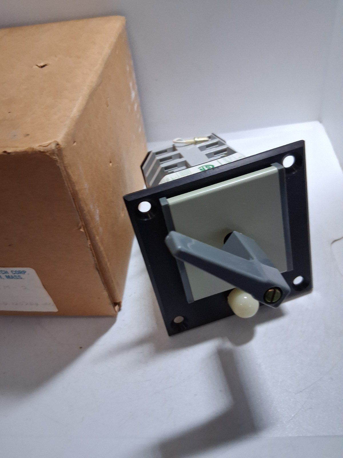 ELECTRO SWITCH 20PZD-125204-002 ROTARY CAM SWITCH 2 POSITION 20A 600VAC NIB