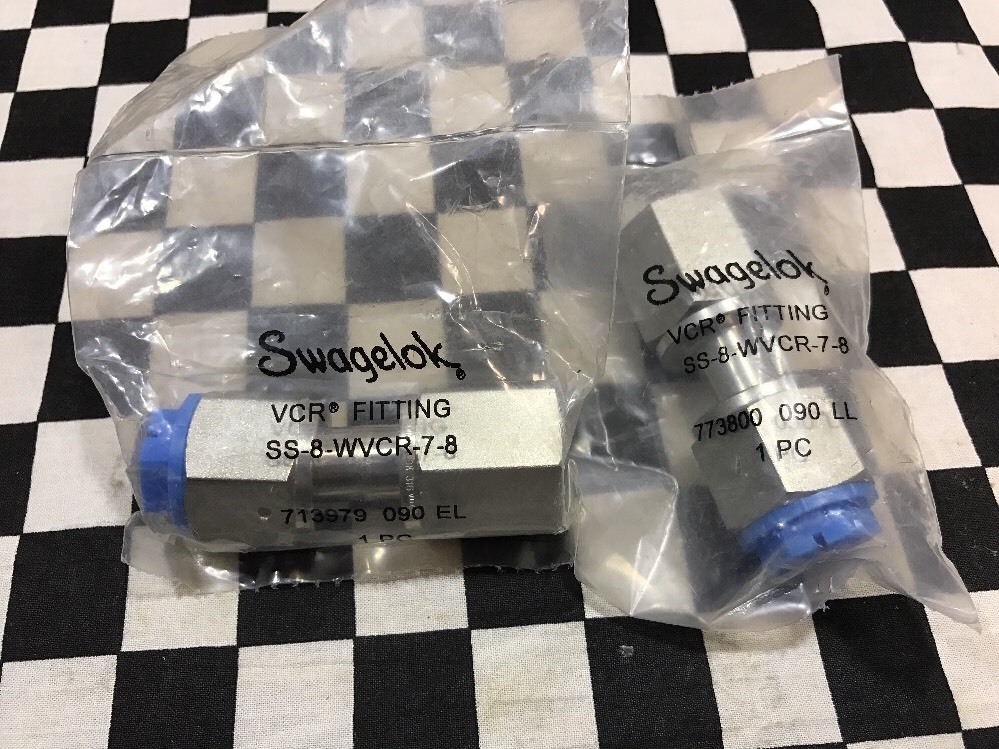 LOT OF 2, SWAGELOK VCR Face Seal 1/2″ FVCR x 1/2″ FNPT, SS-8-WVCR-7-8, #1371T