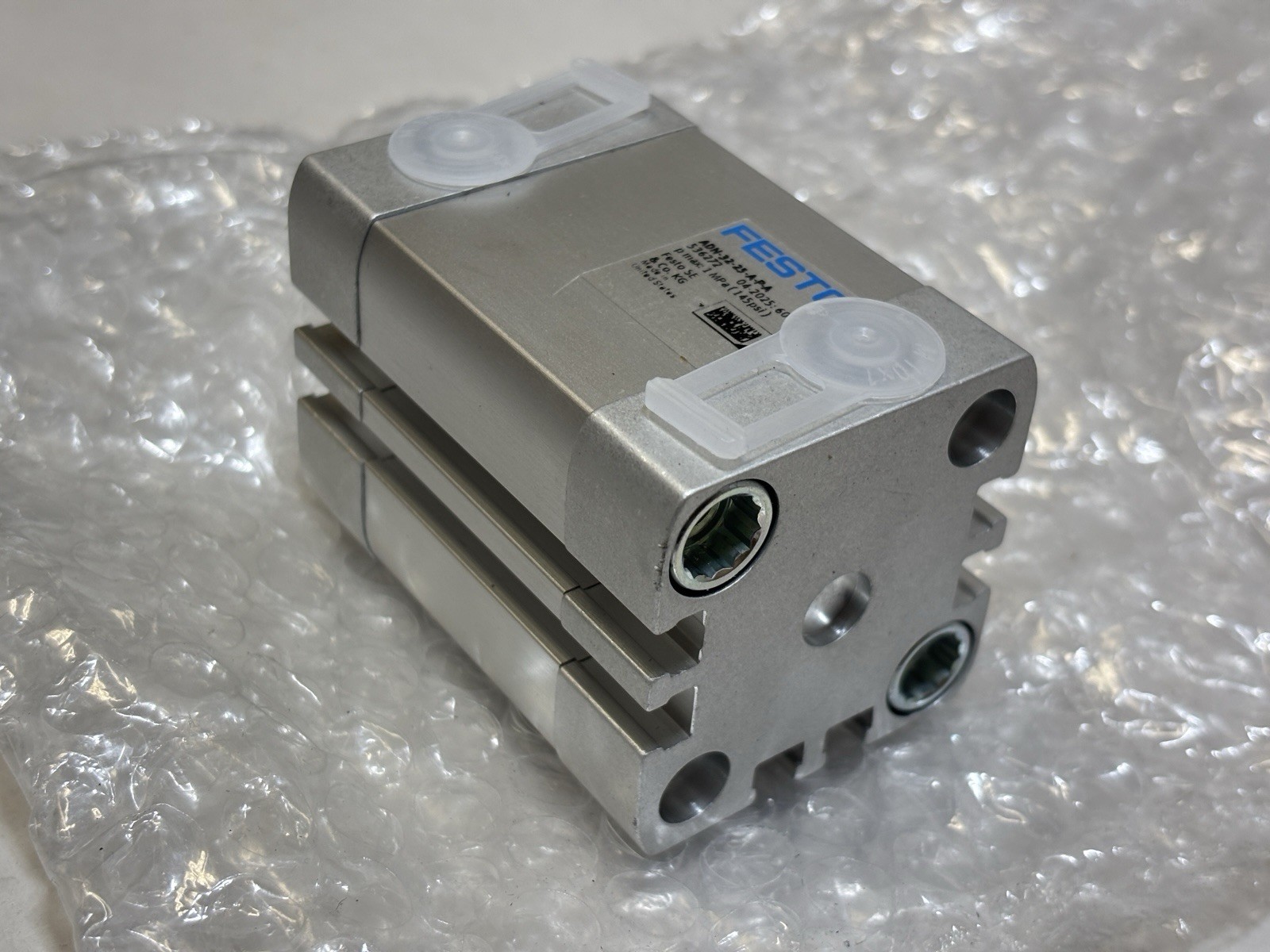 FESTO Pneumatic Cylinder ADN-32-25-A-P-A / 536272