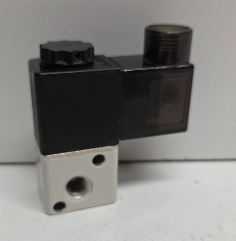 NEW NO BOX! AIRTAC 24V SOLENOID VALVE 3V1-06