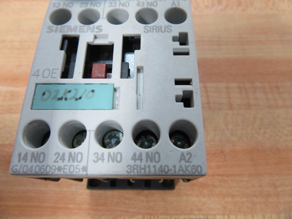 Siemens 3RH1140-1AK60 Control Relay 3RH11401AK60