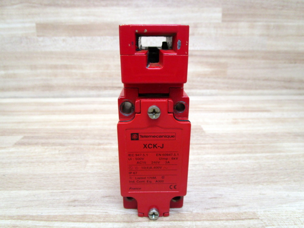 Telemecanique XCK-J5970 Limit Switch XCKJ5970 064722 W/O Key