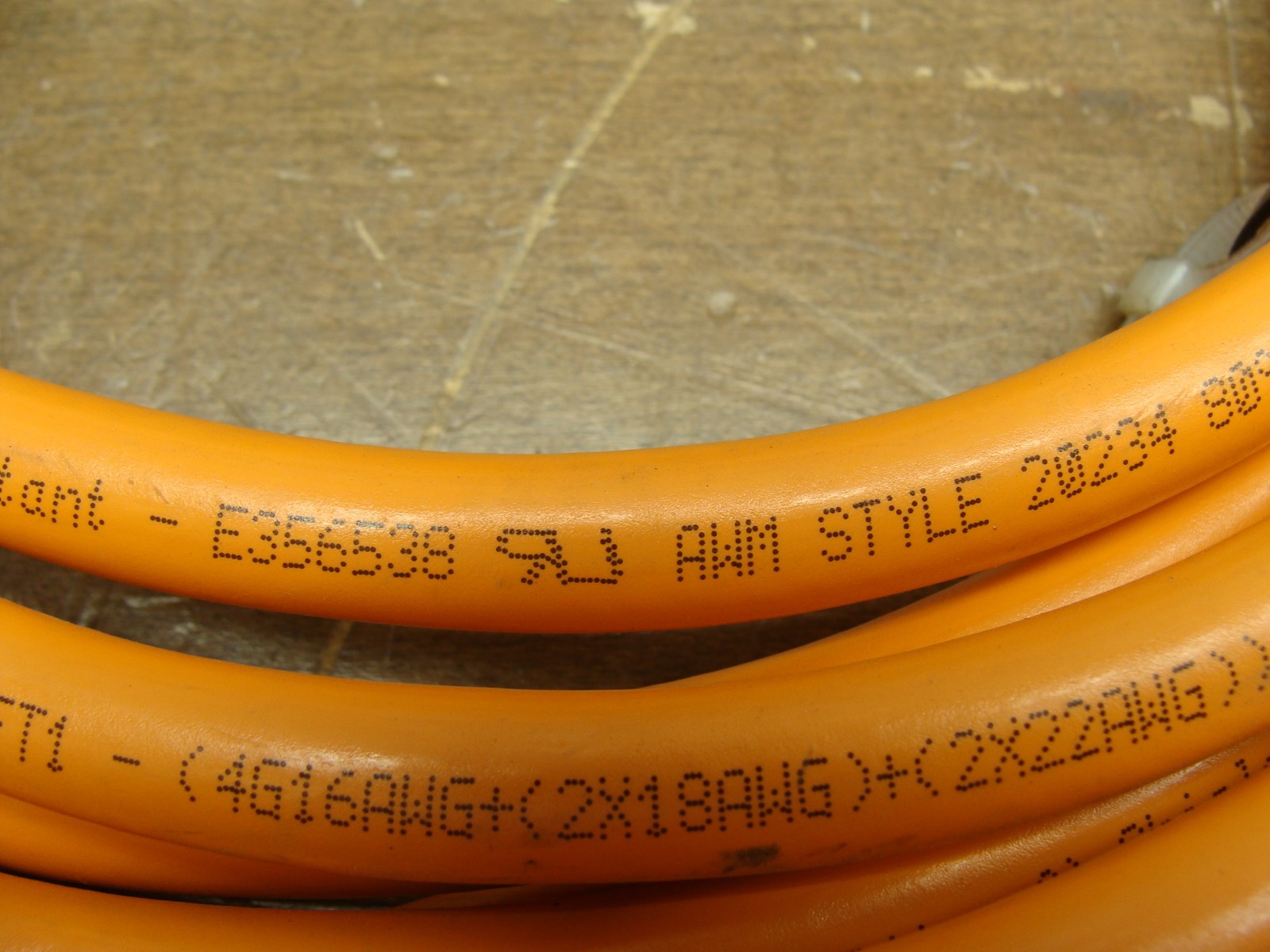 KOLLMORGEN HYBRID SERVO CABLE AKD CCJ1A2-015-006-00 HIPERFACE DSL/SFD3 240V 6A