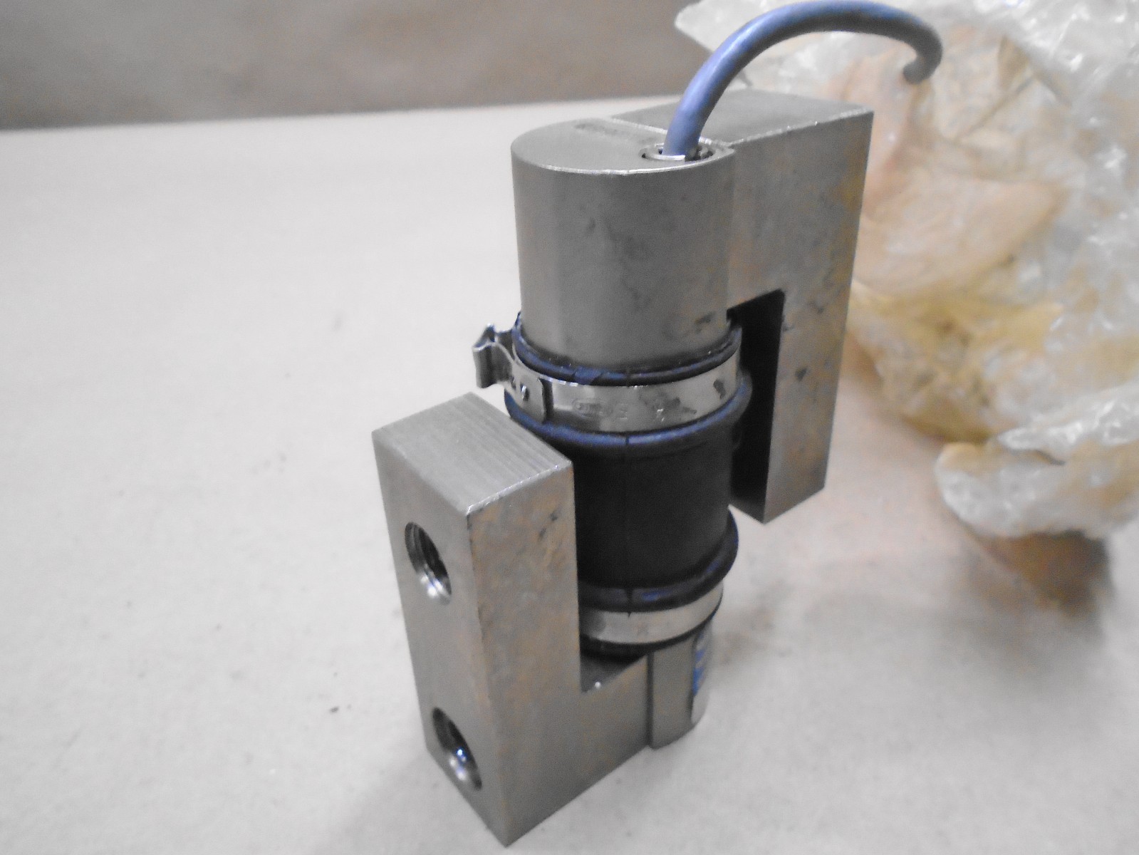 NEW Revere Transducers Inc 15601 Load Cell 250 Lb Output 3 milliVolt