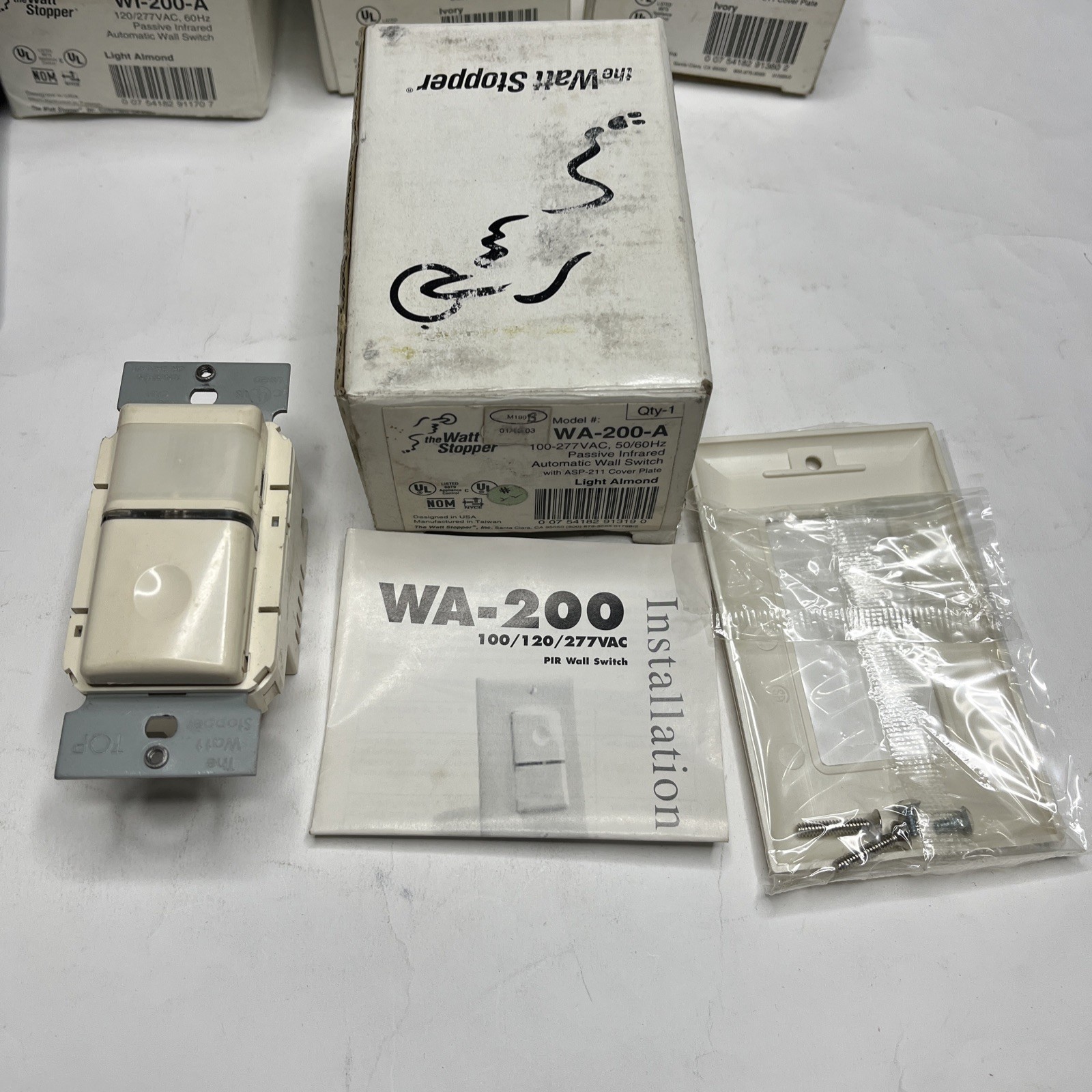 Watt Stopper WA-200-A Passive IR Automated Wall Switch 120-277 VAC 50/60 Hz
