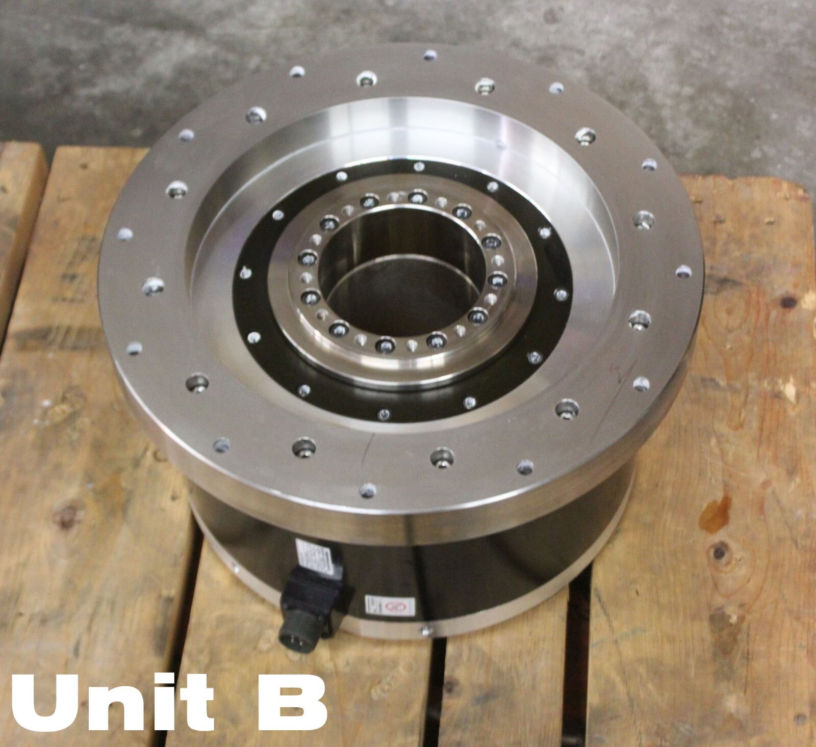 YASKAWA AC Servo Motor SGMCS-1EN3A31