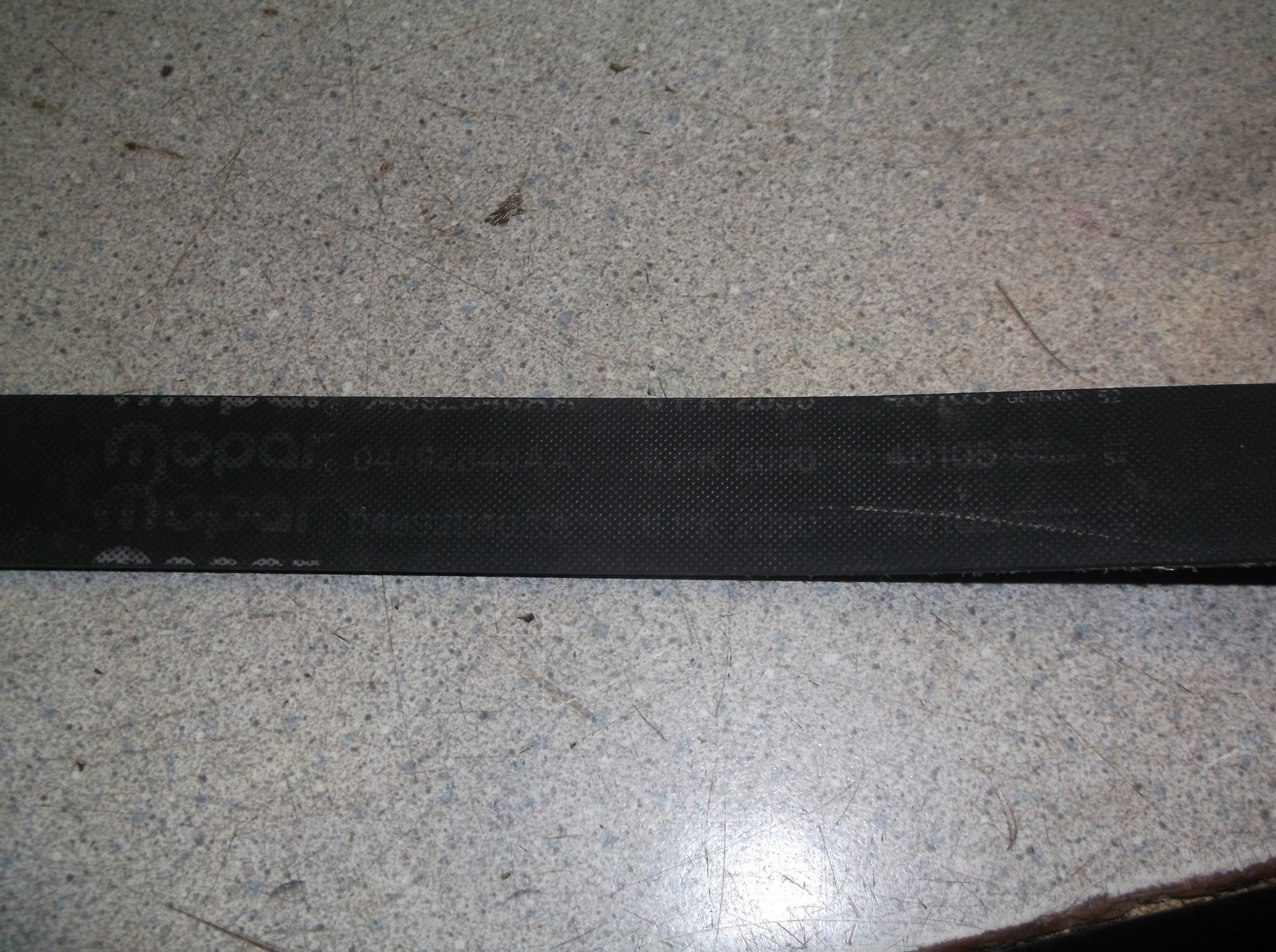 Mopar Belt 40105 04895840AA *FREE SHIPPING*