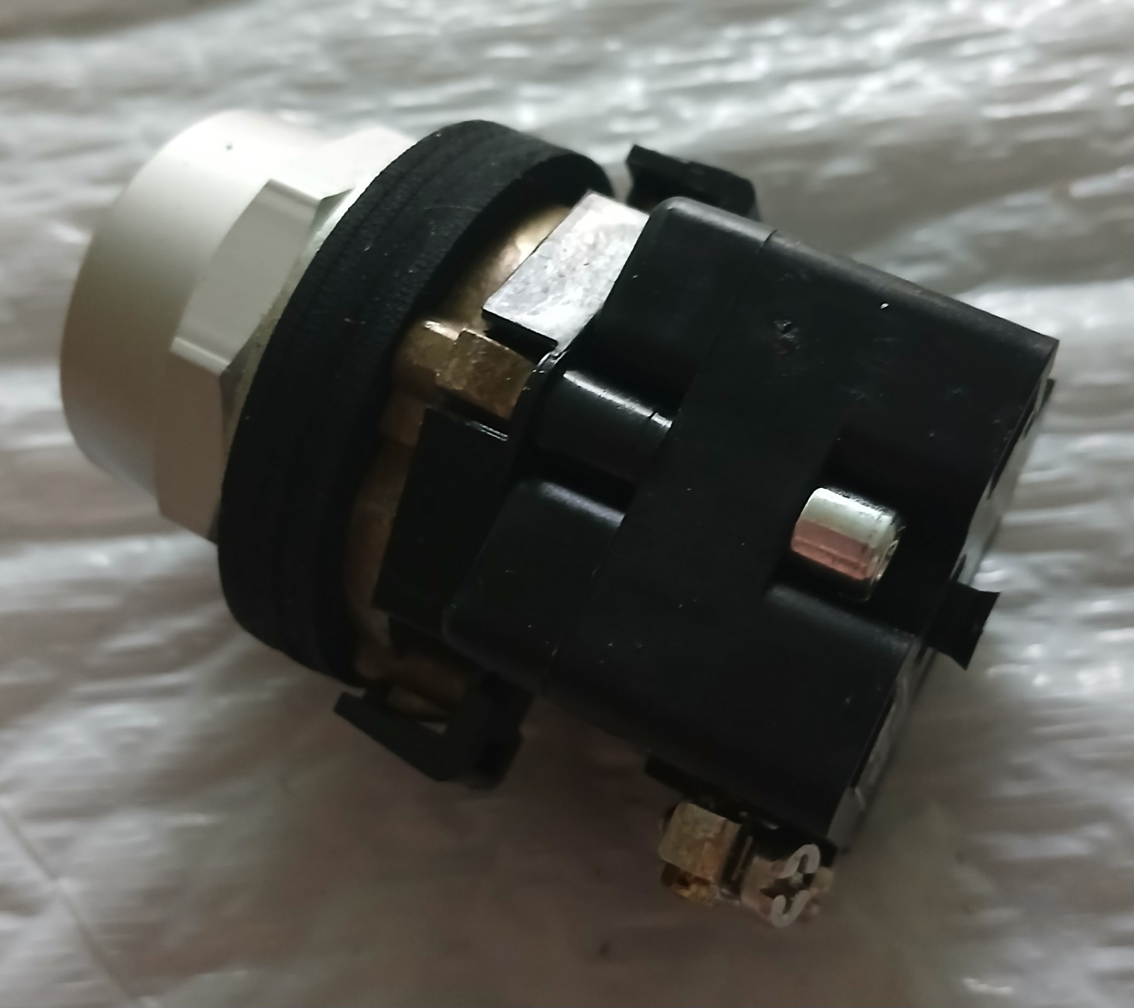 Eaton Pushbutton Operator. HT8GBT1. New. No lens or bulb. Free Shipping