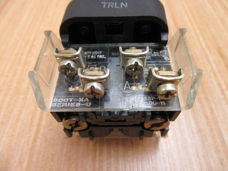 Allen Bradley 800T-FXQL24RA Button w/800T-NL24 & 800T-XA