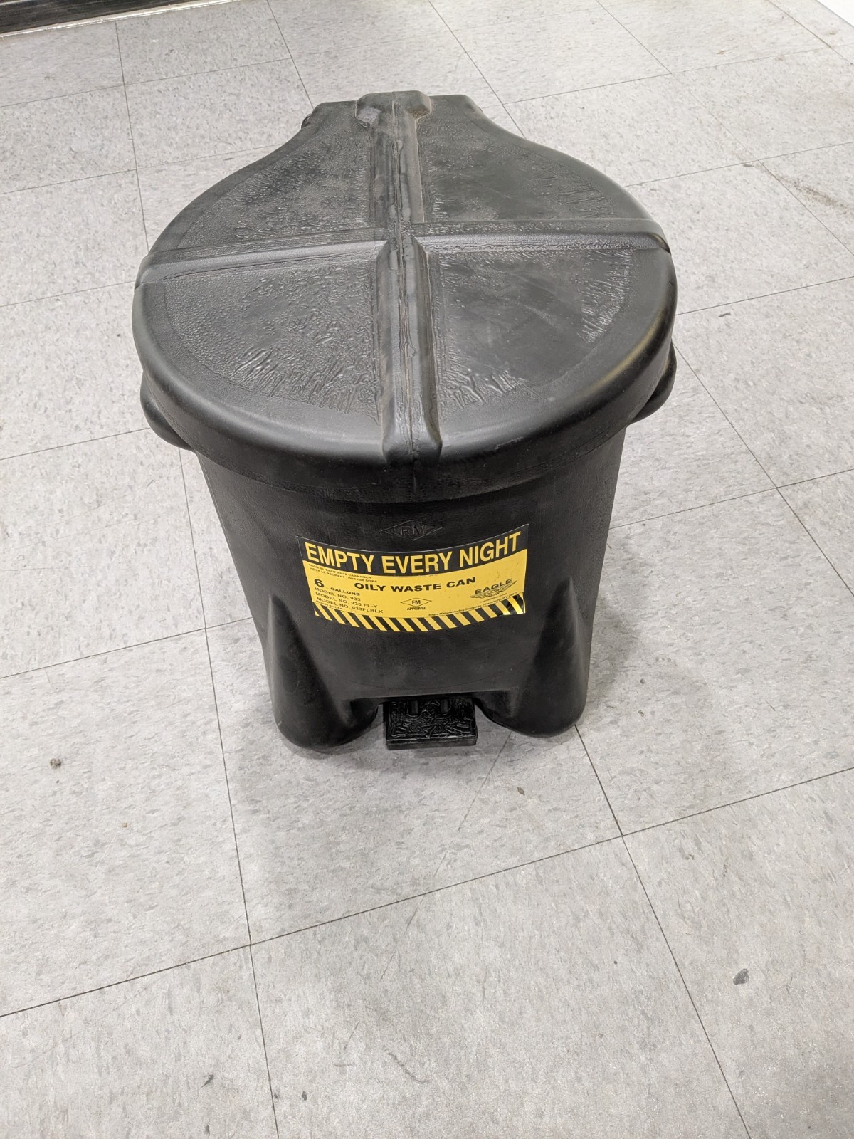 Eagle 6 Gallon Capacity, HDPE Waste Can with Foot Lever 933FLBLK