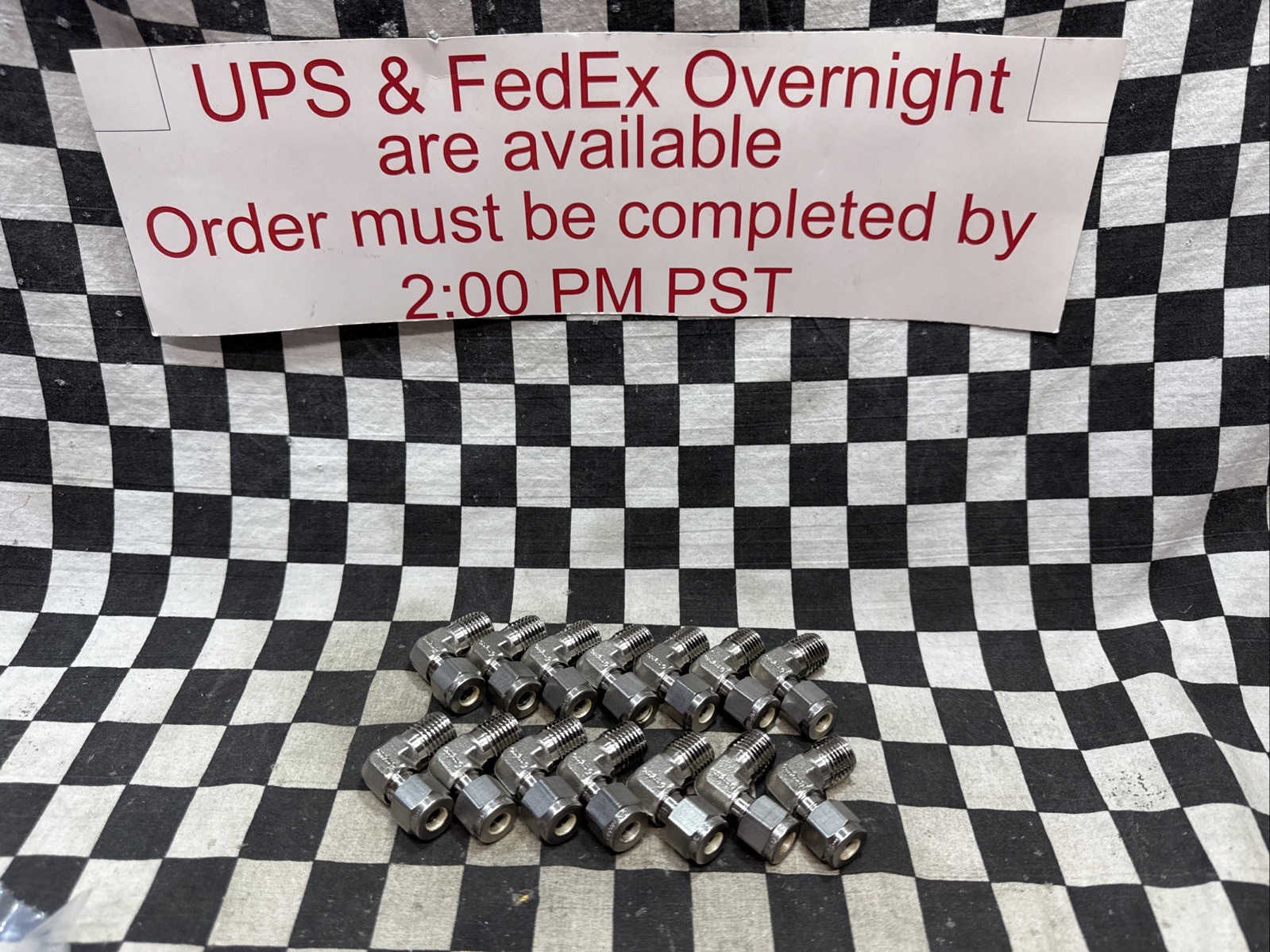 SWAGELOK SS-400-2-4, SS40024, Male Elbow 1/4″, LOT OF 14 SHIPSAMEDAY#126R1