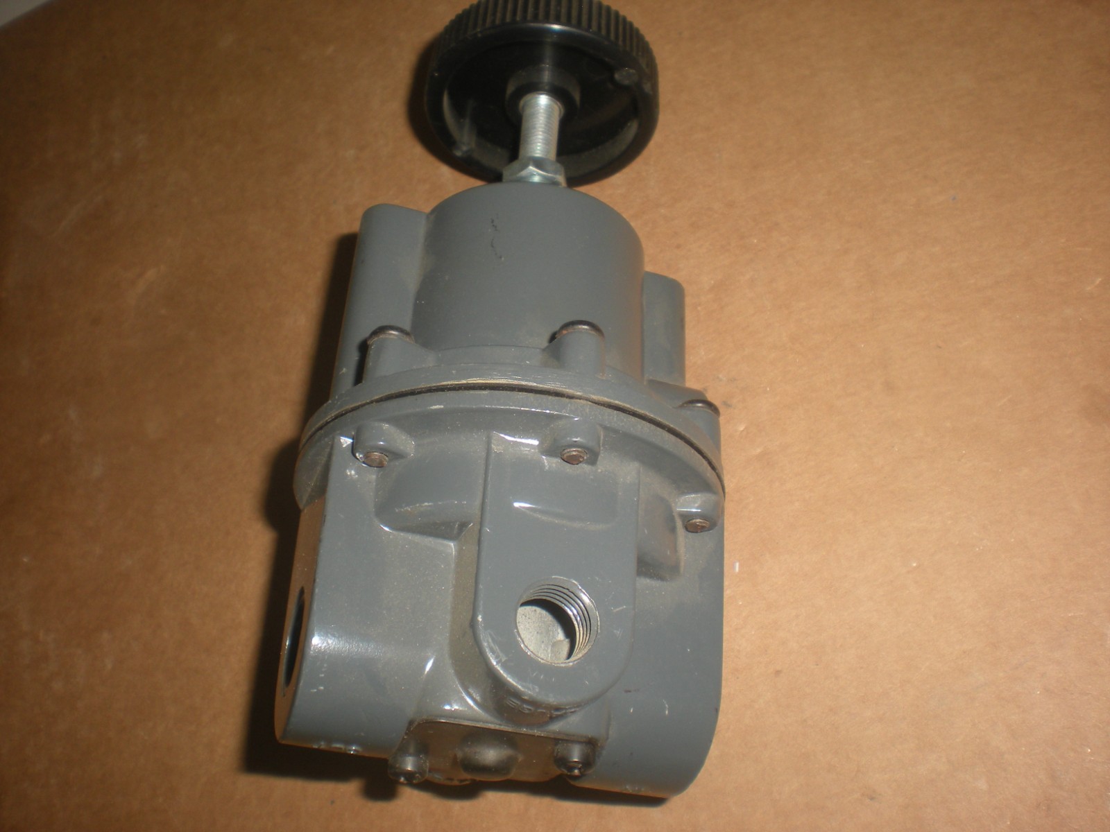 Control Air Inc. 700 – Air Pressure Regulator – 1/4″NPT – 0-15PSI – NNB