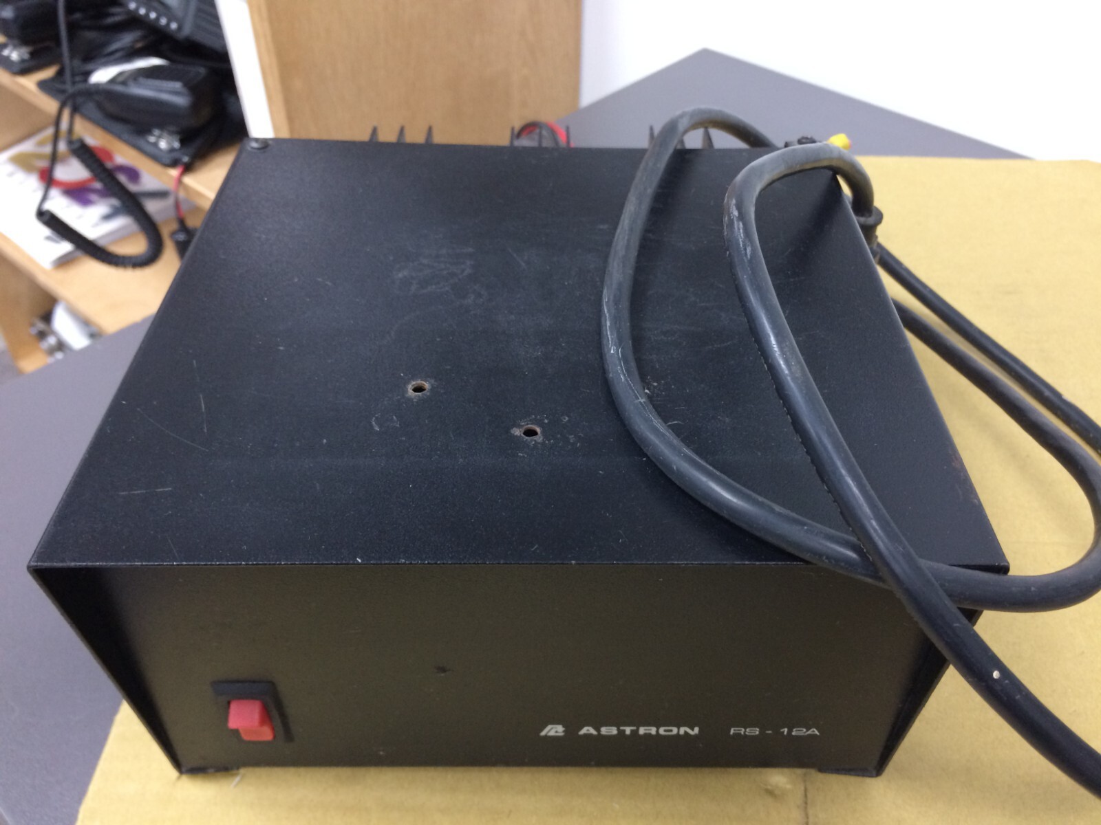 Astron RS-12A Power Supply, Tested, 13.8 VDC Output, 12 Amps Intermittent