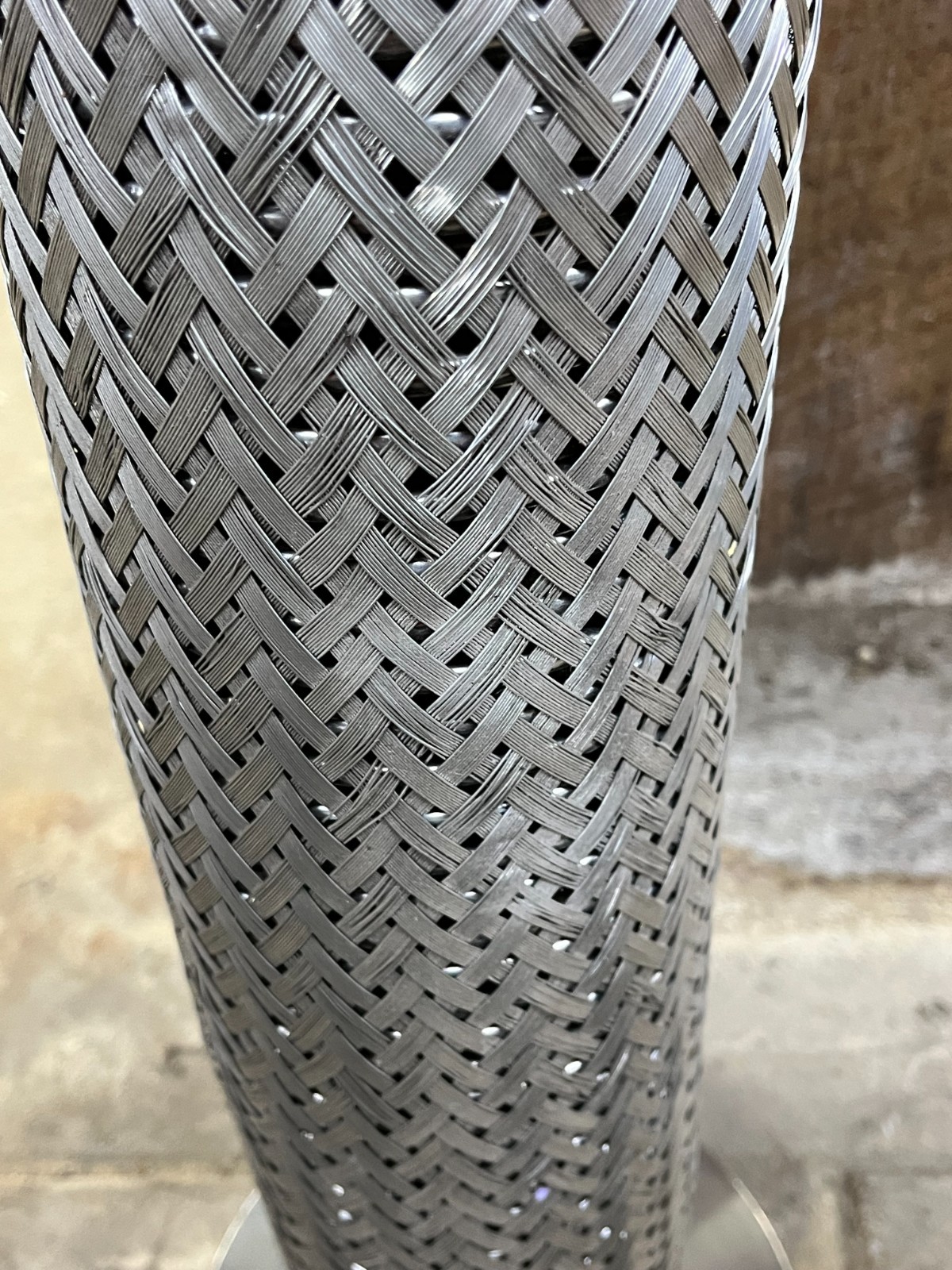 UNBRANDED BRAIDED FLEXIBLE HOSE WITH FLANGED ENDS ASSEMBLY FLANGE SIZE: 4″
