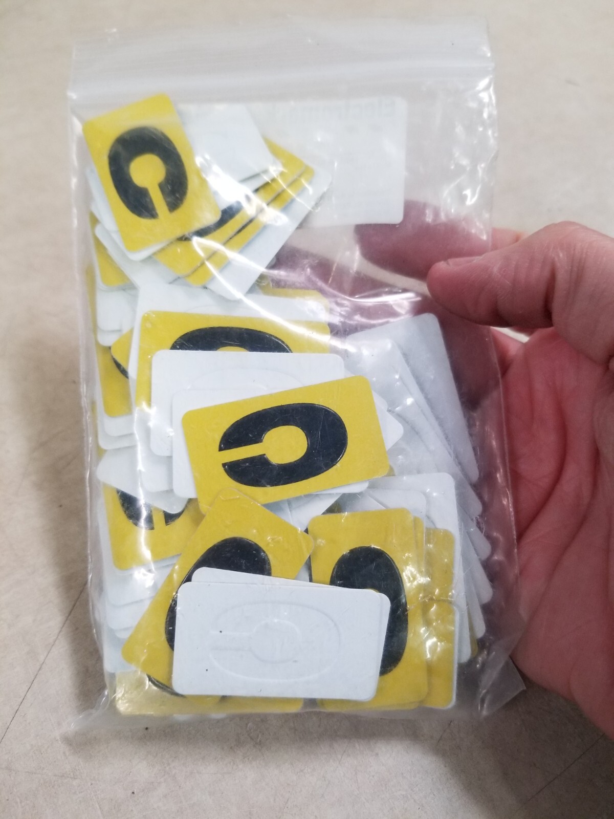 ELECTROMARK Y619802 TAG AL VERTICAL STYLE W 0.024″ THICK 1-19/32″ 100 PACK