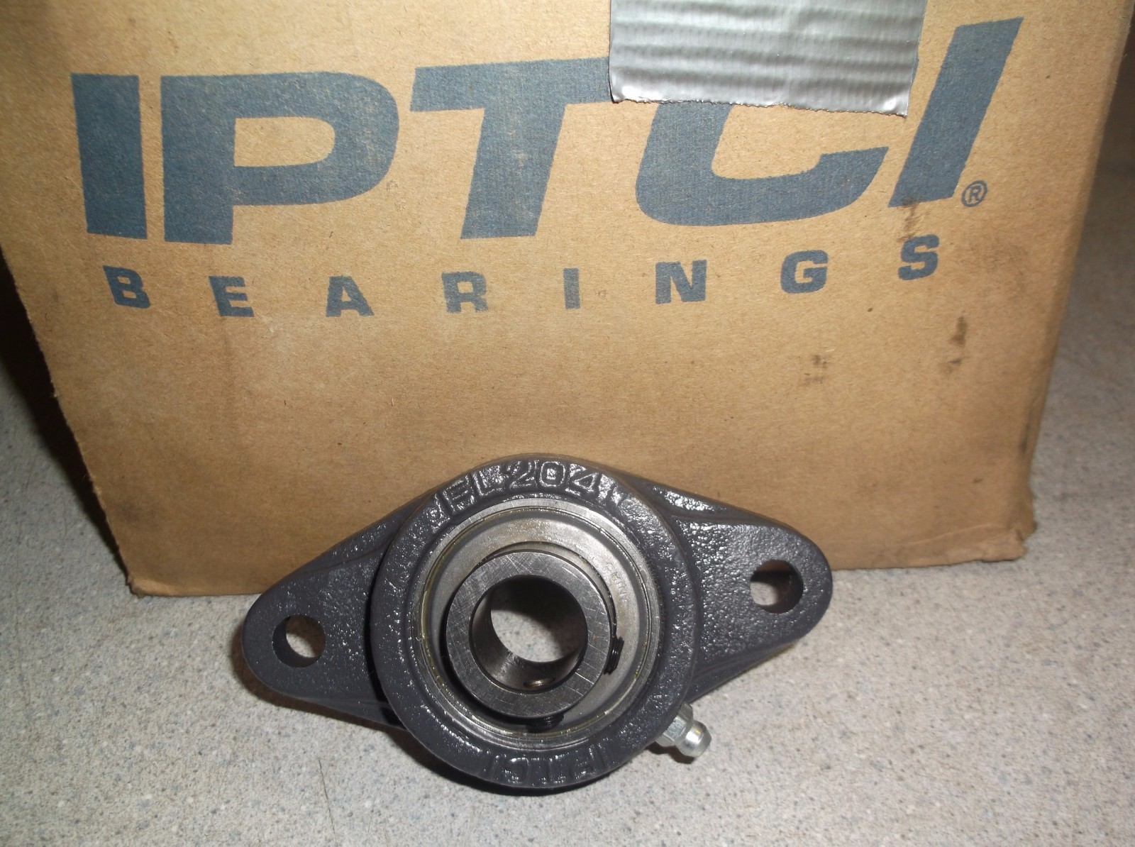 NEW IPTCI SB204-12G FL204 2-Bolt Flange Bearing *FREE SHIPPING* lot of 4