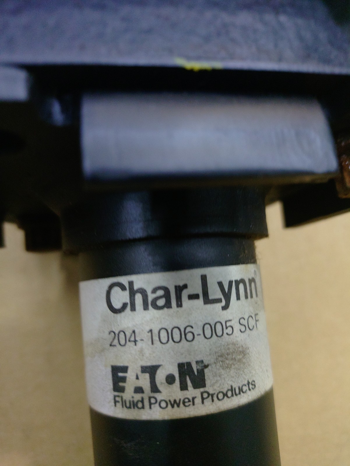Char Lynn / Eaton – Steering Column – 204-1006-005 WITH 211-1039-001 Genuine-New