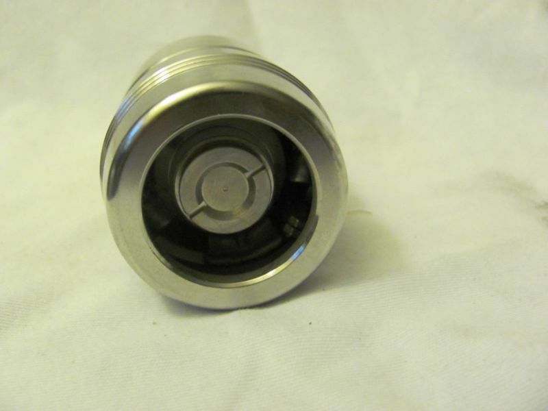 Swagelok SS-QTM8A-B1-810 Stainless Sealed Quick Connect Bulkhead Body