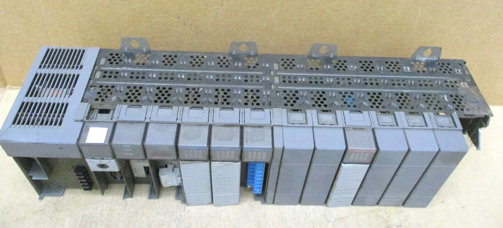 Allen-Bradley SLC 500 1746-P3 SLC 5/04 CPU 1747-L542 48662GN