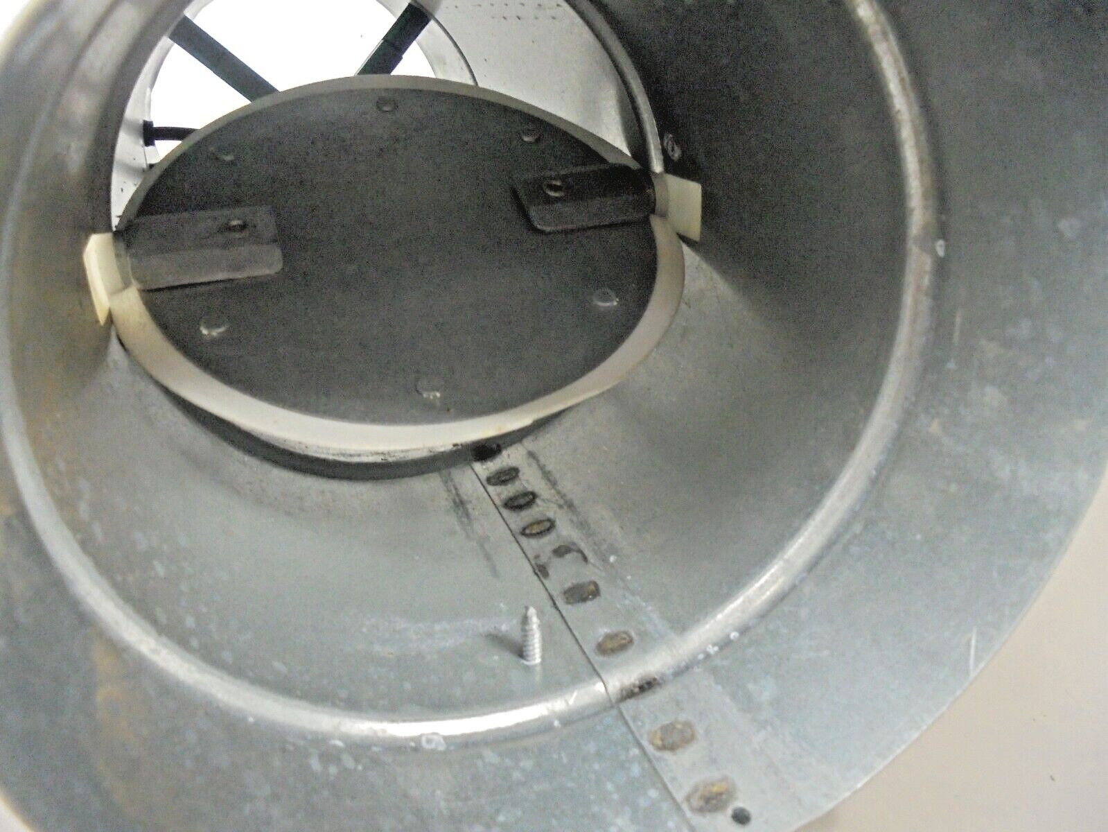 Titus 80 CFM DECV 6 Inch Round Damper Unit Without Control