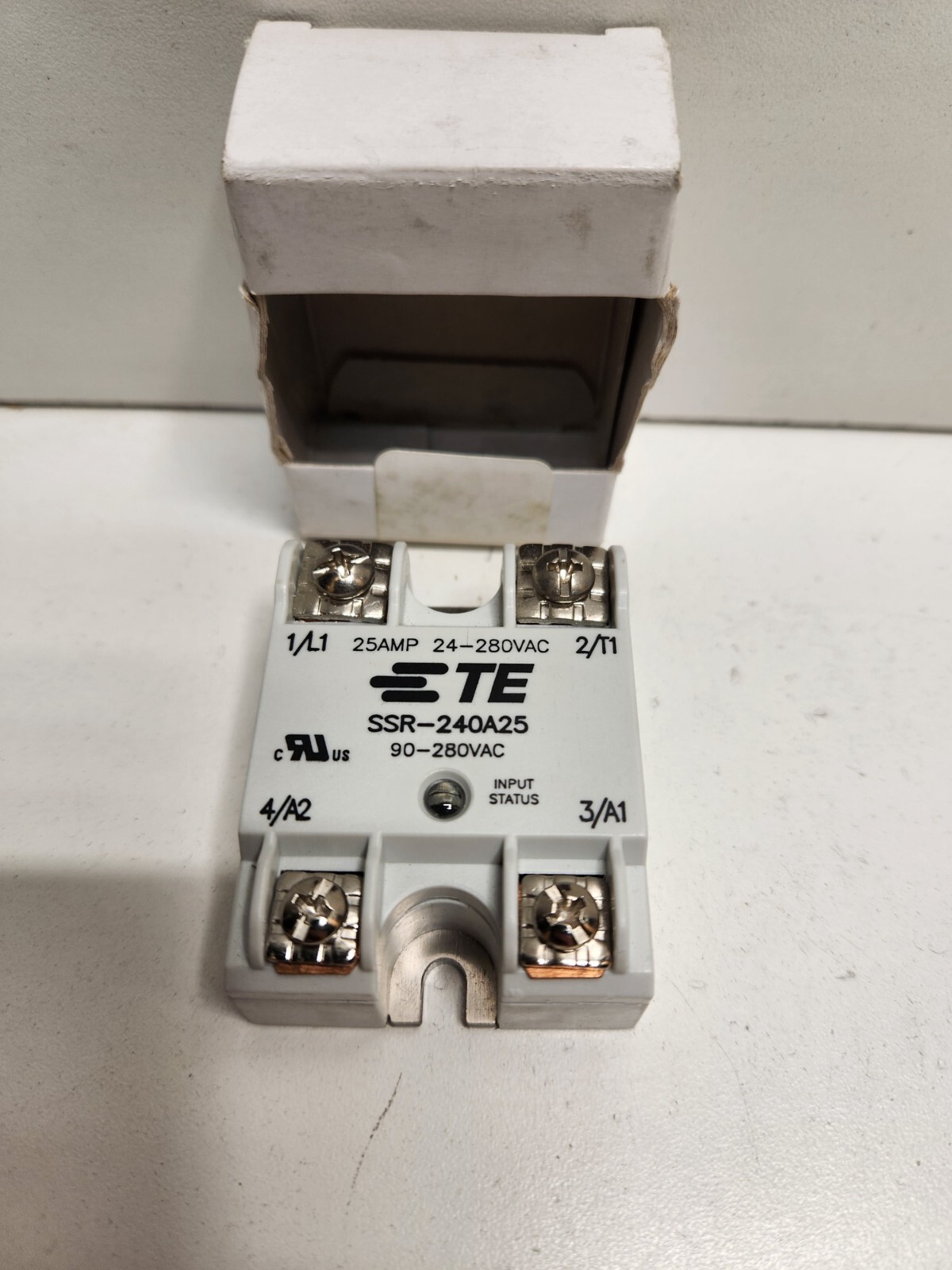 NEW OLD STOCK! TE CONNECTIVITY 90-280V SOLID STATE RELAY SSR-240A25
