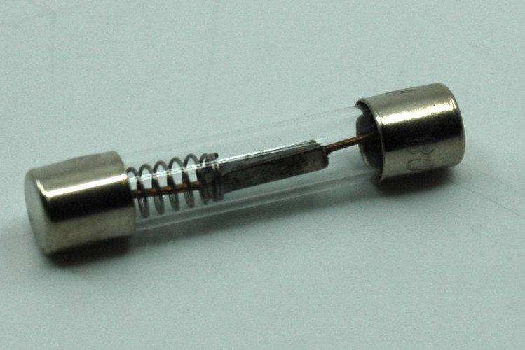 FUSE BUSS PART NUMBER MDL-20BC3 CEMS FUSE FOR BOILER #5 0 51712 62974 -SURPLUS-