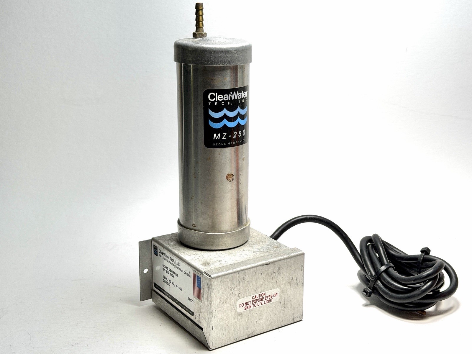 CLEARWATER TECH MZ-250 Ultraviolet Ozone Generator