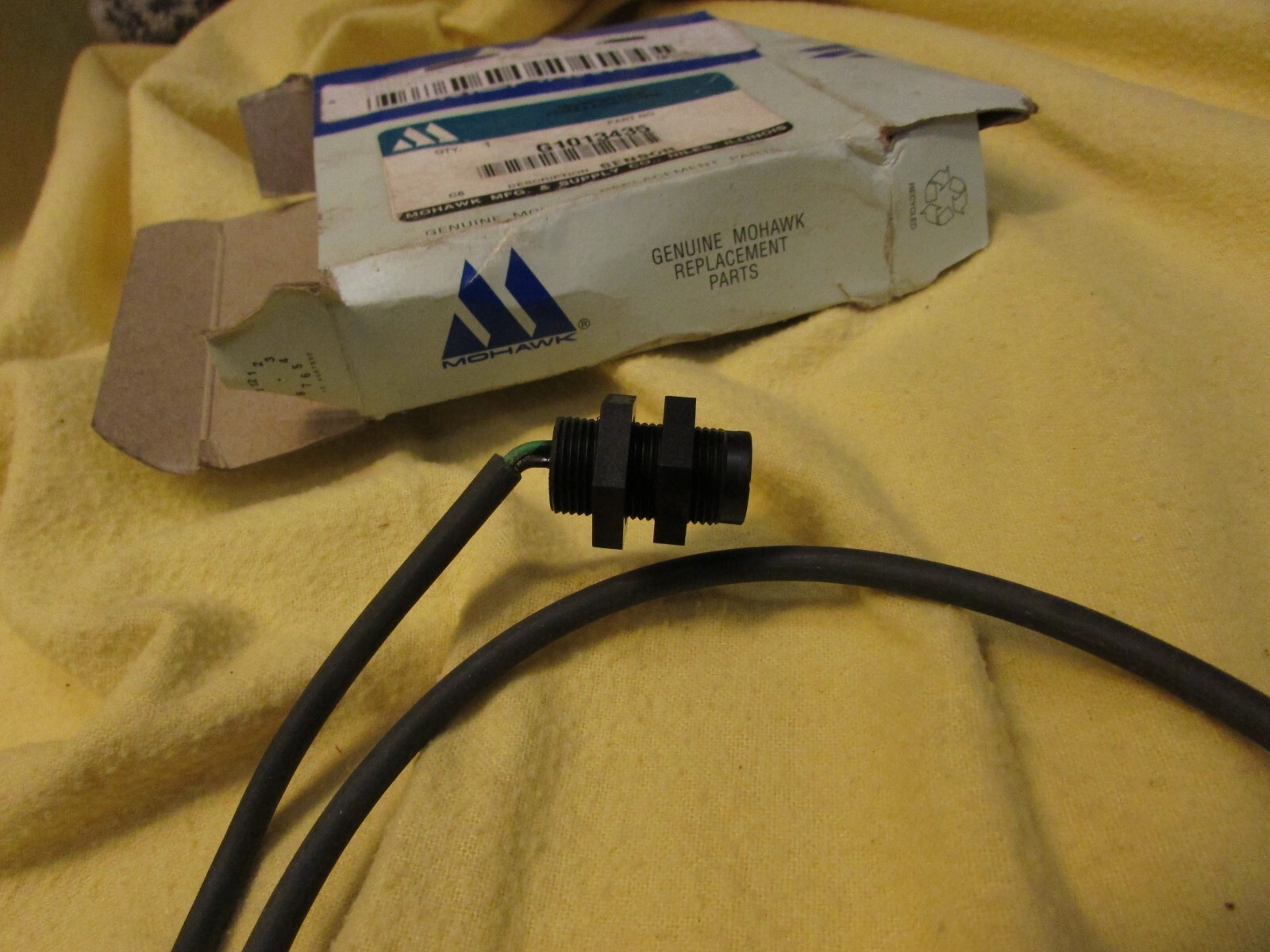 Honeywell SR4P3-C1 Sensor, NOS, Mohawk G1013435, L3