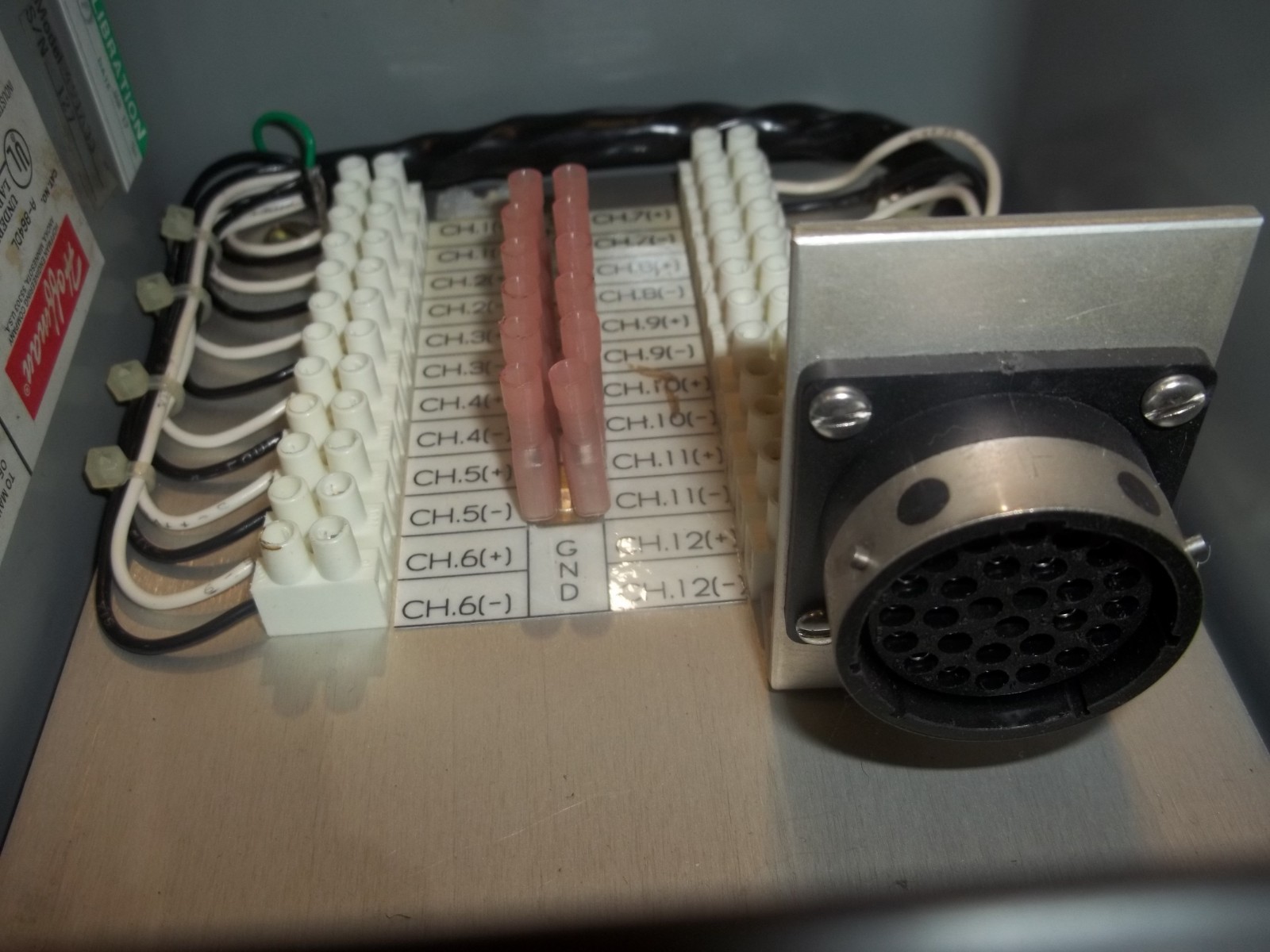 INDUSTRIAL MONITORING INSTRUMENTATION 491A33 INTERFACE BOX (LL4)