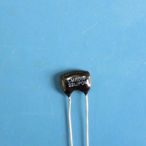 CORNELL CMR05F221JPDM Qty of 10 per Lot CAP,MICA,220PF,500VDC,.5-PF TOL,.5+PF T
