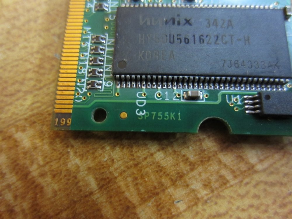 Hynix HYMD232M646C6-HSM Memory Module PC2100S-25330