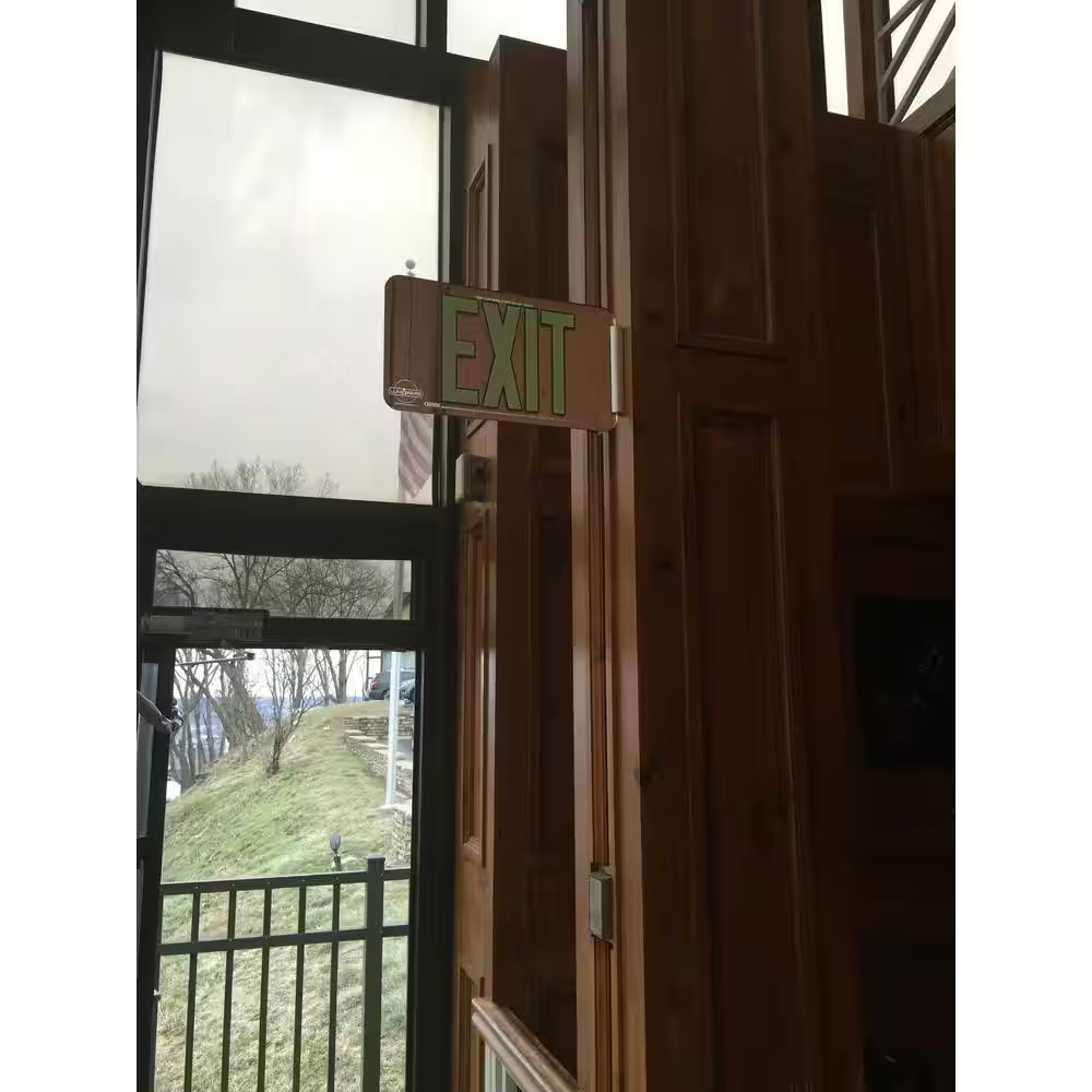 Mirrored 50′ Visibility 5 Fc Rated Energy-Free Photoluminescent UL924 Emergency