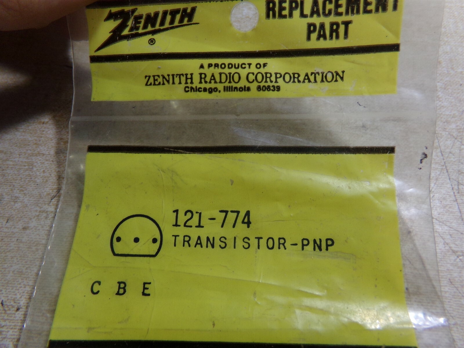 NEW Zenith 121-774 Transistor PNP *FREE SHIPPING*