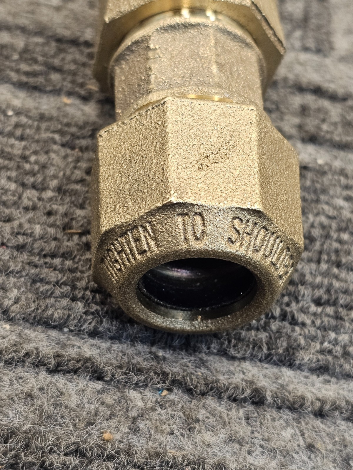 3/4-inch Brass Straight Compression Union Coupling Lead-Free 3-1/2″ Length