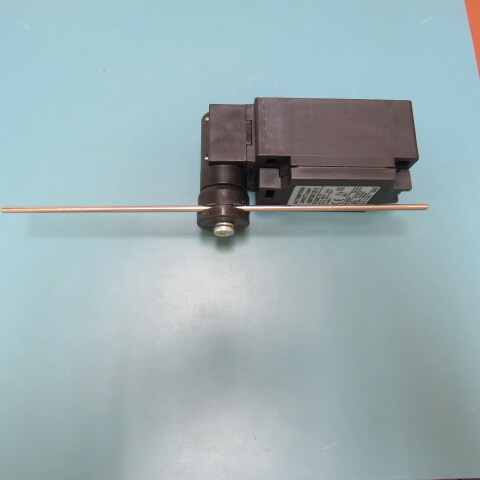 AUTOMATION DIRECT ABP2H71Z11 Qty of 1 per Lot LIMIT SWITCH