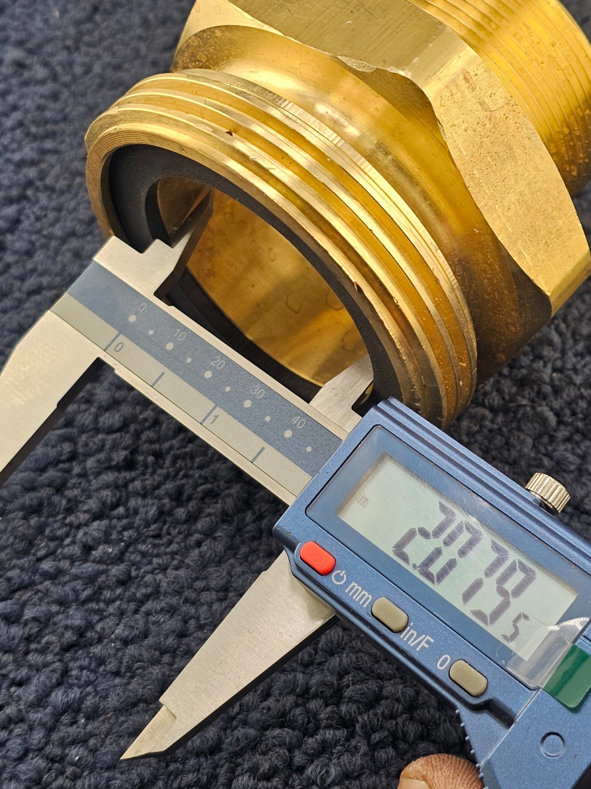 5769H: 3-1/4″ Male Acme x 2″ MNPT LP Gas, Brass Adapter ACME Fitting