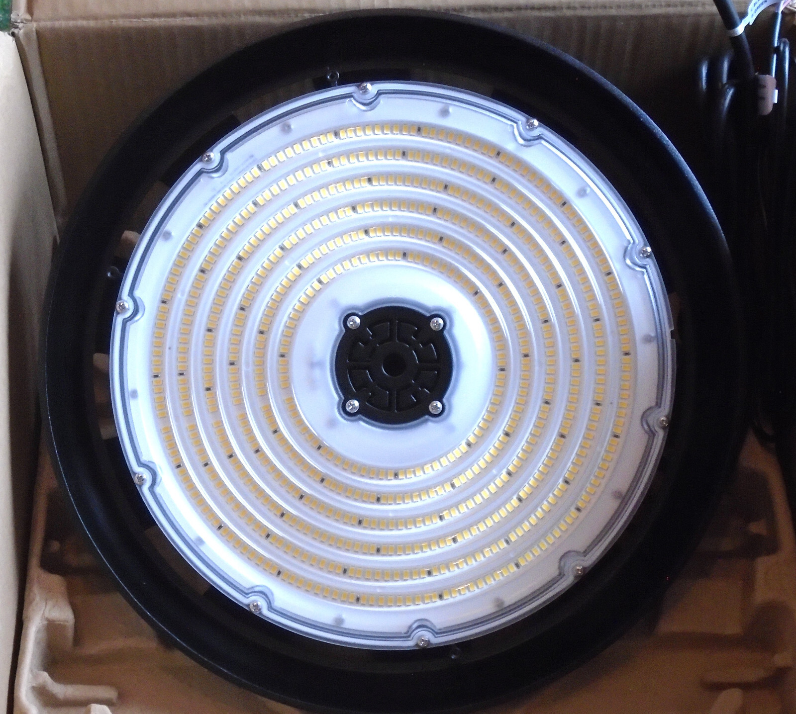 PLT-11906 16 inch High Bay UFO LED Light Lamp Warehouse 240W 5k Kelvin 120-277V