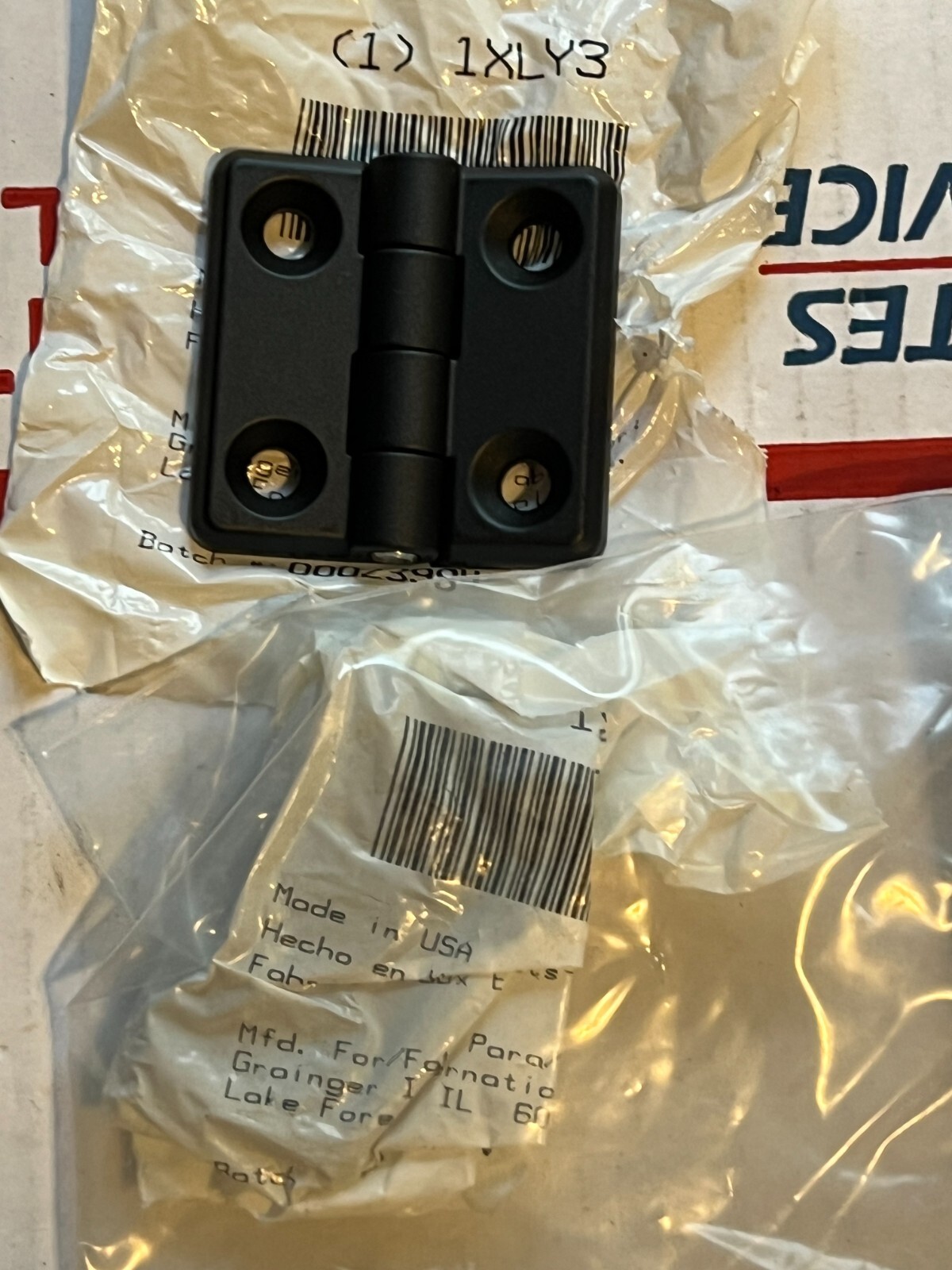 set of 2 1xly3 hinges surplus