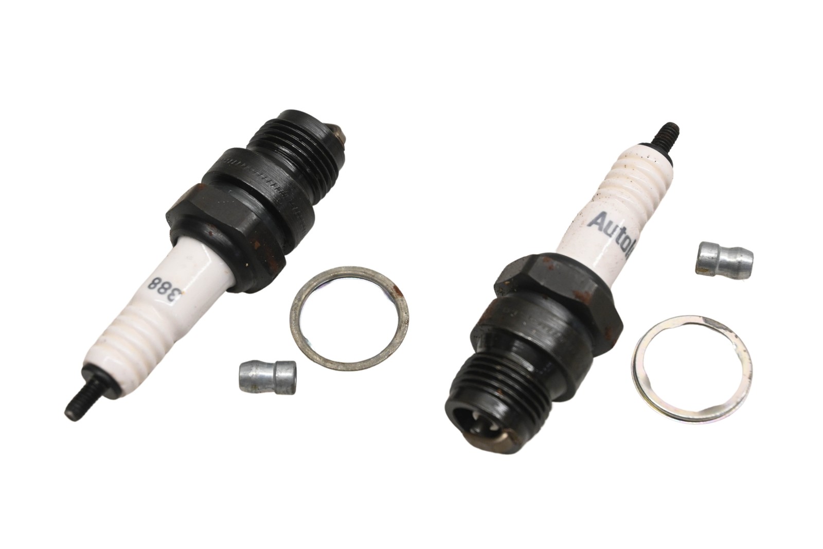 Mitsubishi 0007954, 388 Autolite Spark Plug Kits Qty 2 NOS