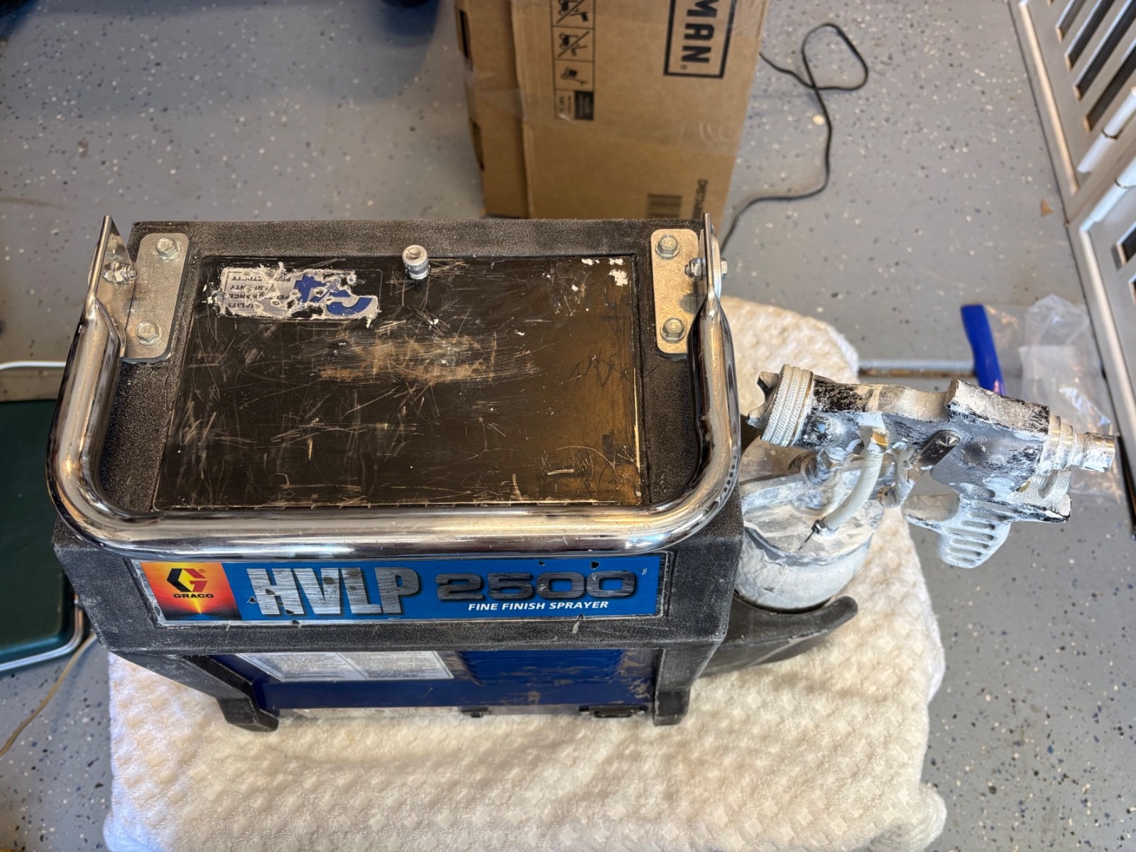 GRACO Finish Pro HVLP 2500 Paint Sprayer with hose and sprayer. Free shipping.