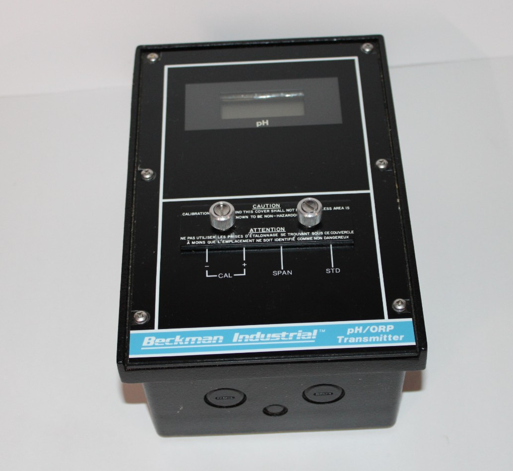 NEW BECKMAN PH TRANSMITTER SPT3-AO1-M2, SPT-3-A01-M2, ORP TRANSMITTER 38805U