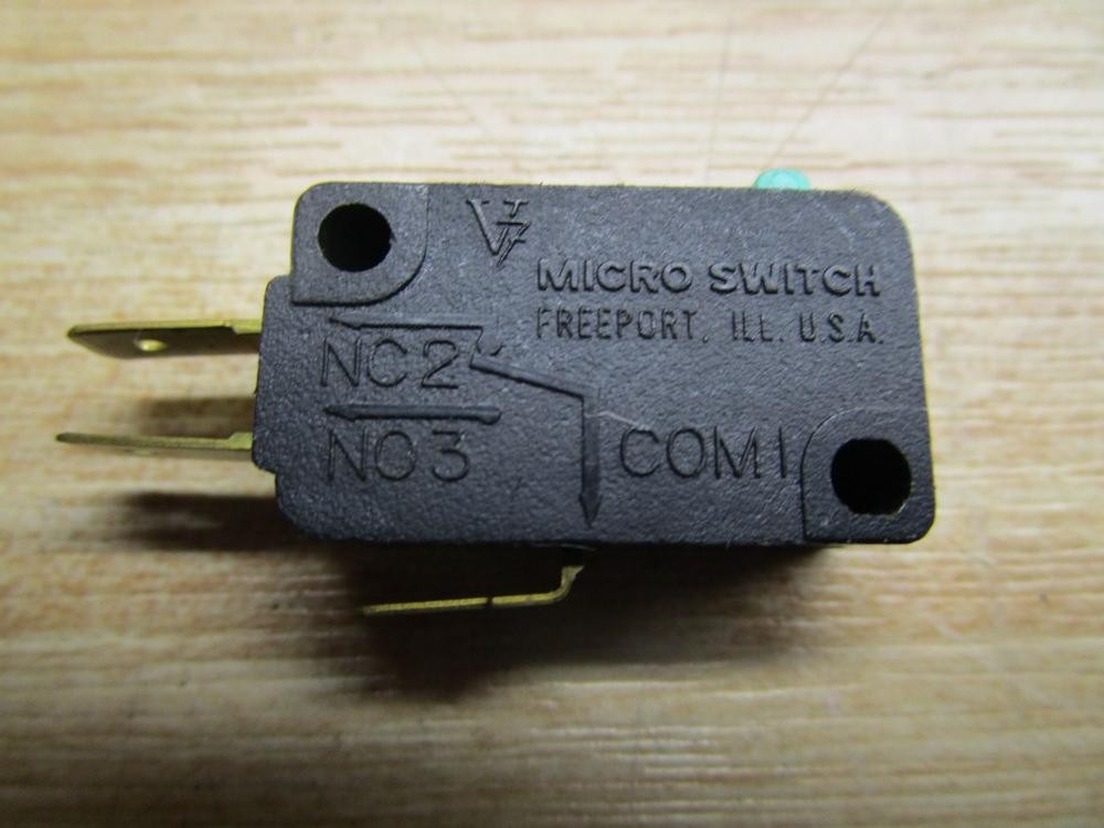 Honeywell Micro Switch V7-2S17D8 Snap Switch V72S17D8