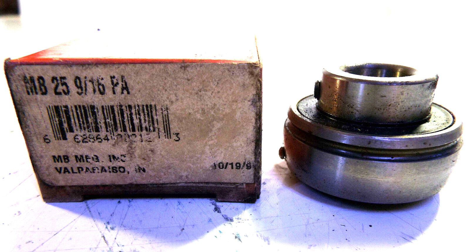 1 NEW MB MFG MB25-9/16-PA NYLA-K BEARING INSERT NIB *** MAKE OFFER ***