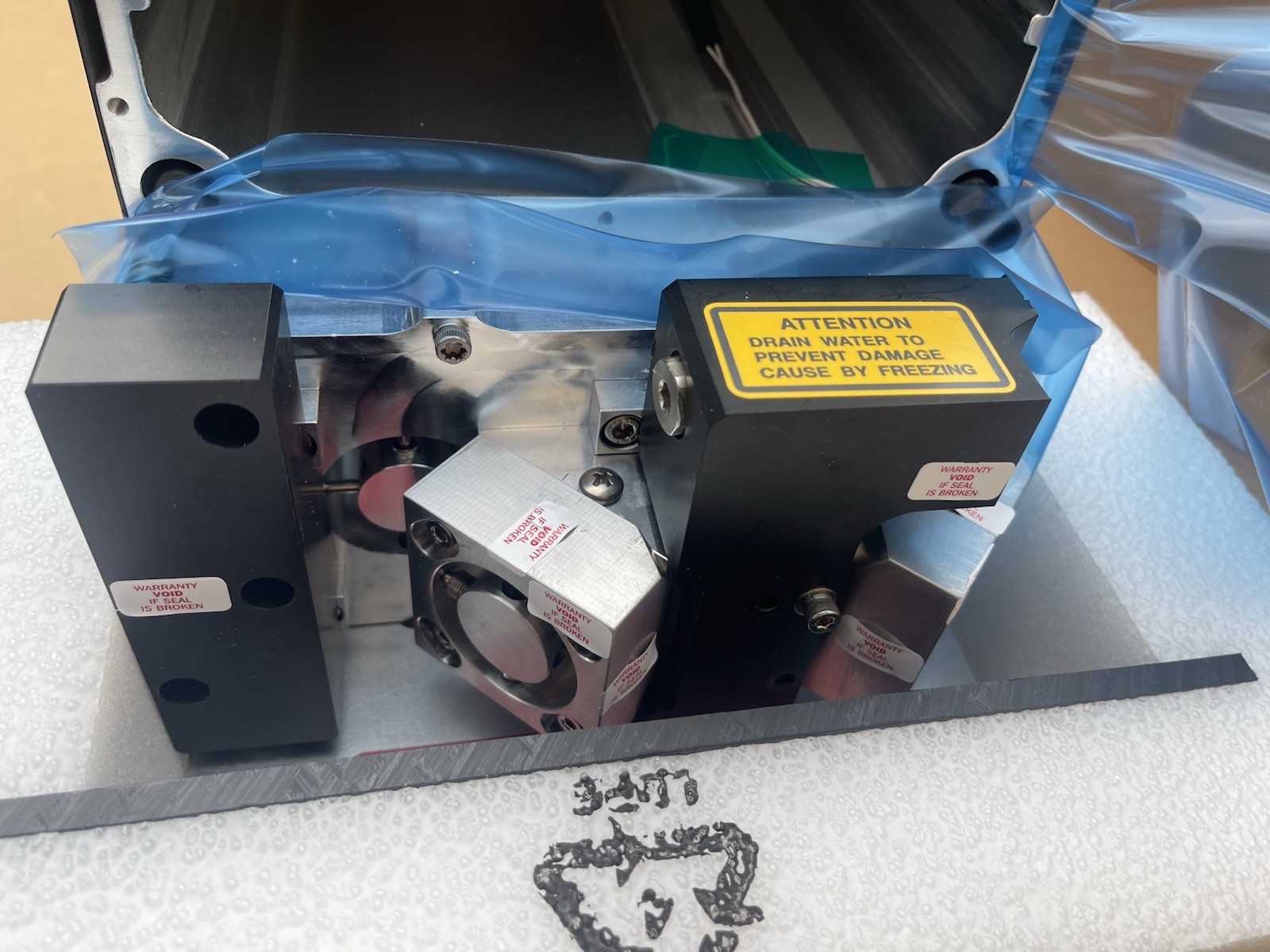 Lot Of 8 COHERENT DIAMOND J-2, J3, E250 Series Laser Head, No Laser Module Incl