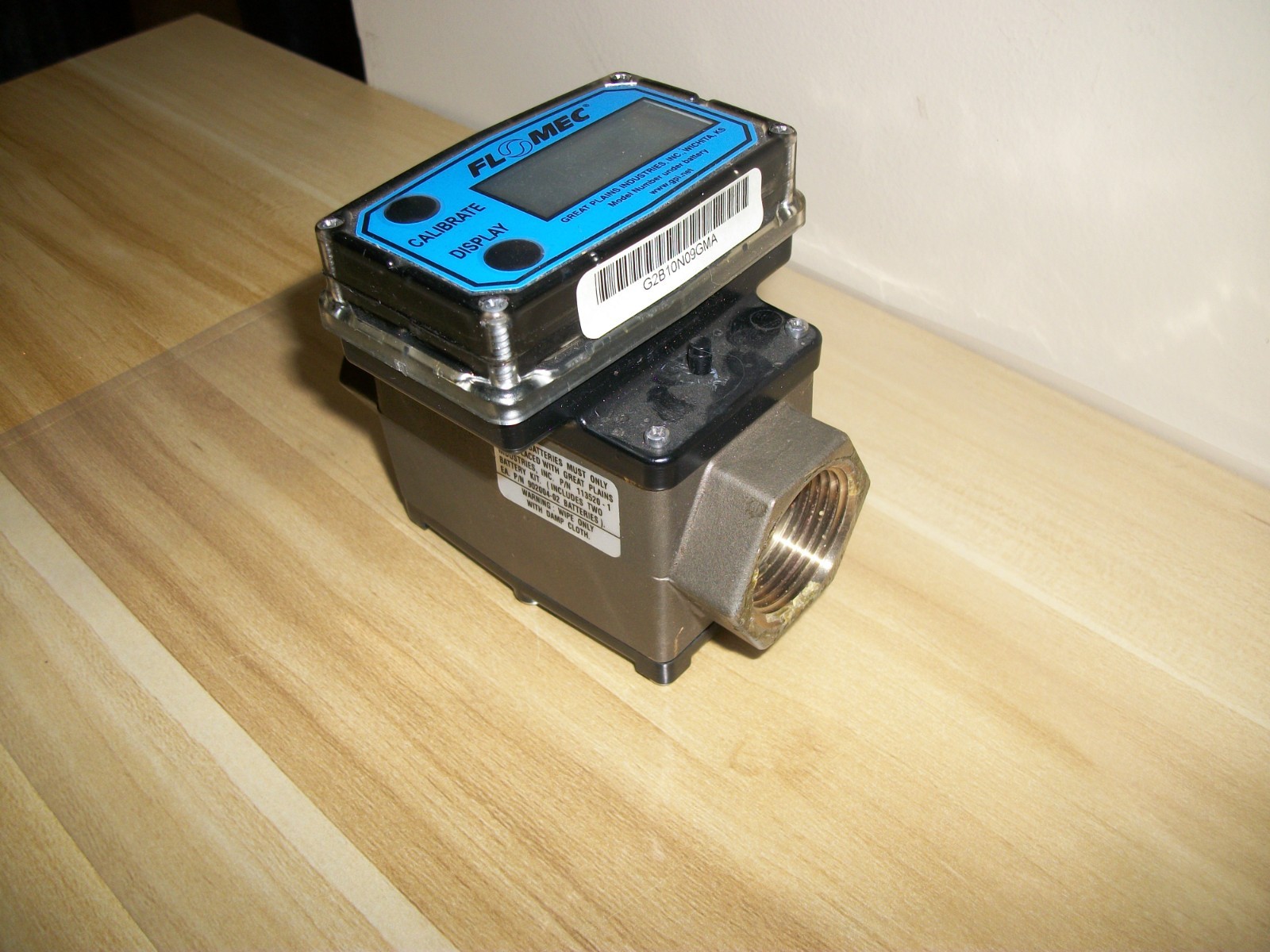 UNUSED FLOMEC ELECTRONIC DIGITAL FLOWMETER MODEL G2B10N09GMA B10N 300 PSI