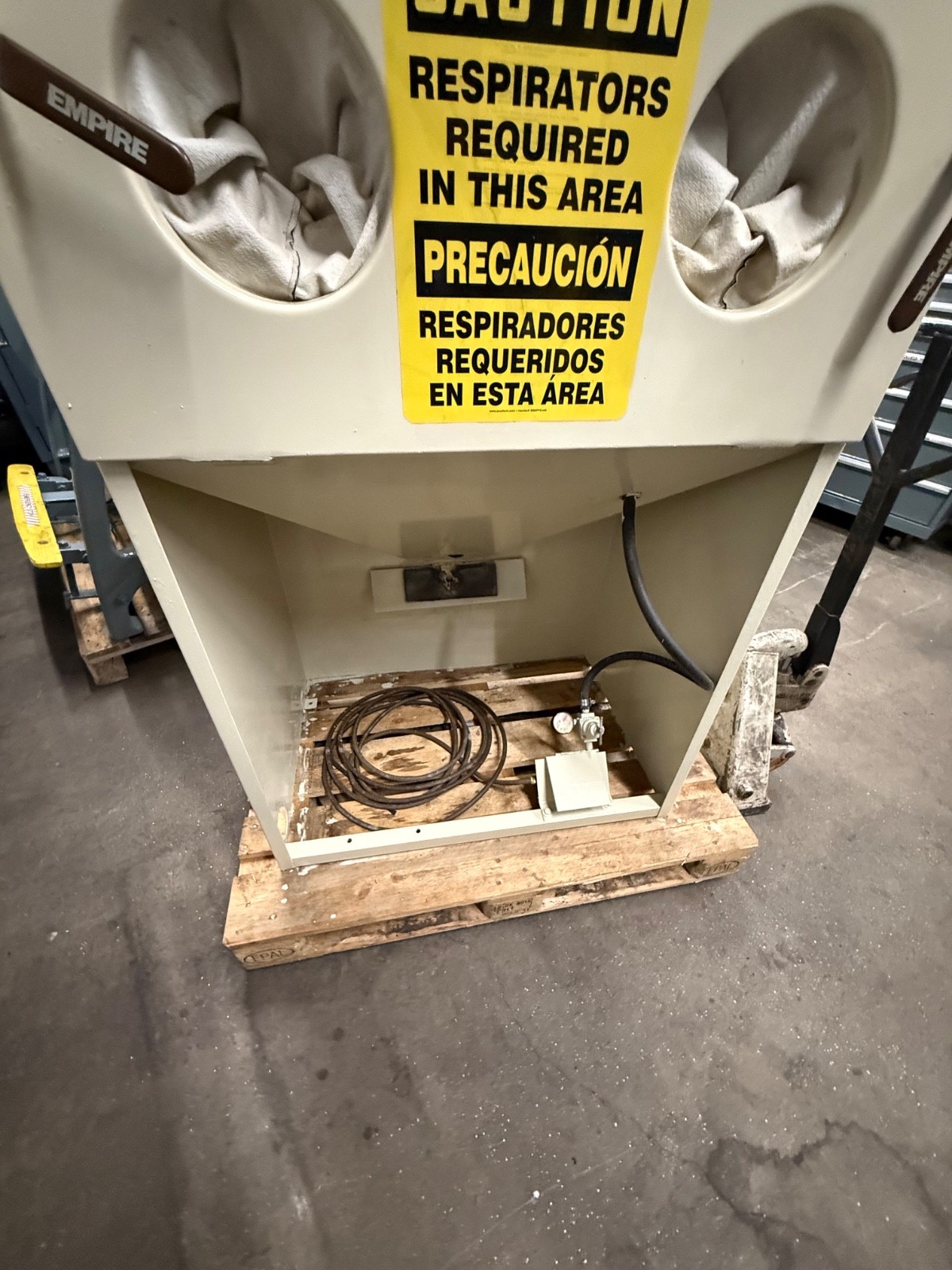 Empire EF-2436, Sandblast w/ DUST COLLECTOR, 120 VOLTS BLAST CLEANER