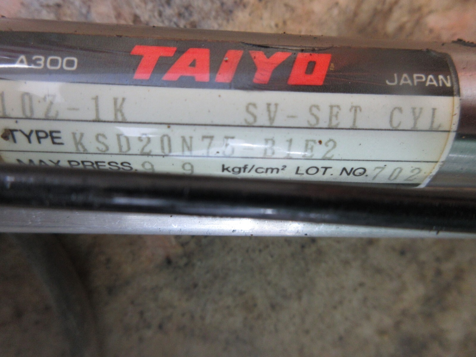 TAIYO A300 HYDRAULIC ARM 10Z-1K SV-SET CYL KSD20N75 B1E2 LOT. NO 702 EACH 1